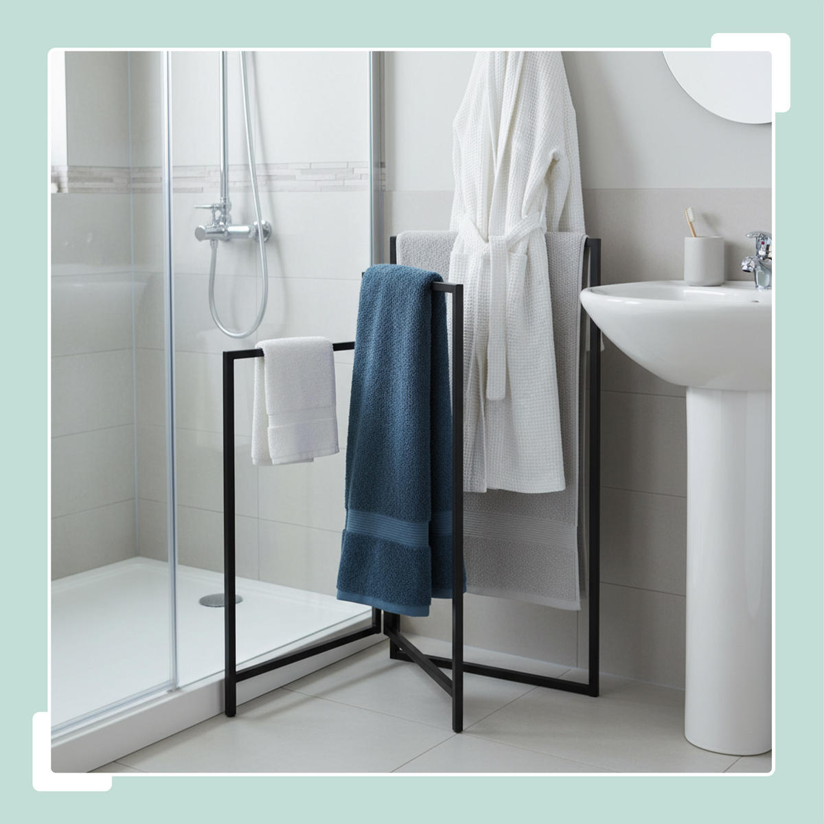 HANDTUCHHALTER - Schwarz, Metall (44/80/4.5cm) - Relaxdays