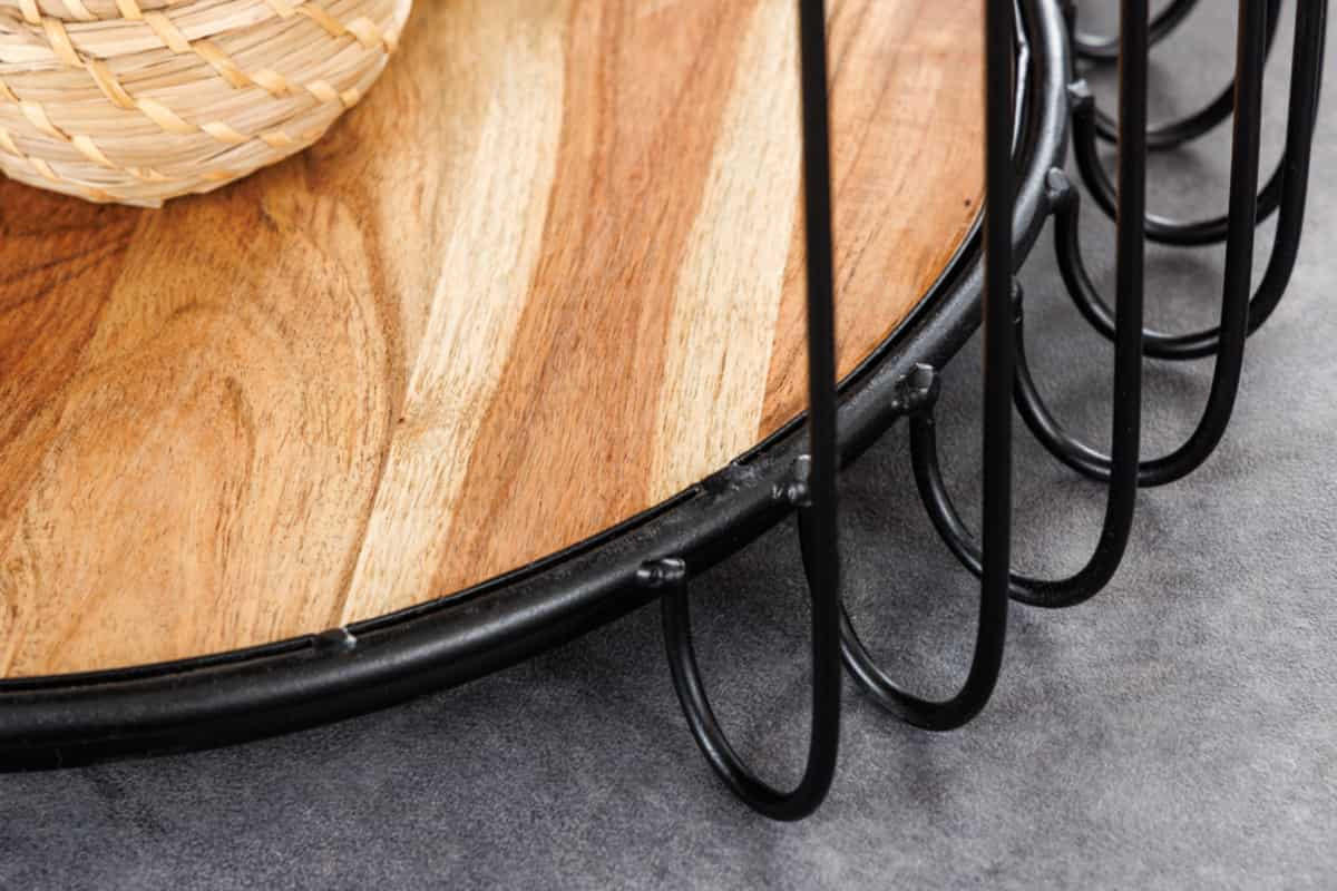 BEISTELLTISCH TRUE ELEMENTS Akazie Natur 50cm - Schwarz/Braun, Holz/Metall (46/46/49cm) - riess-ambiente