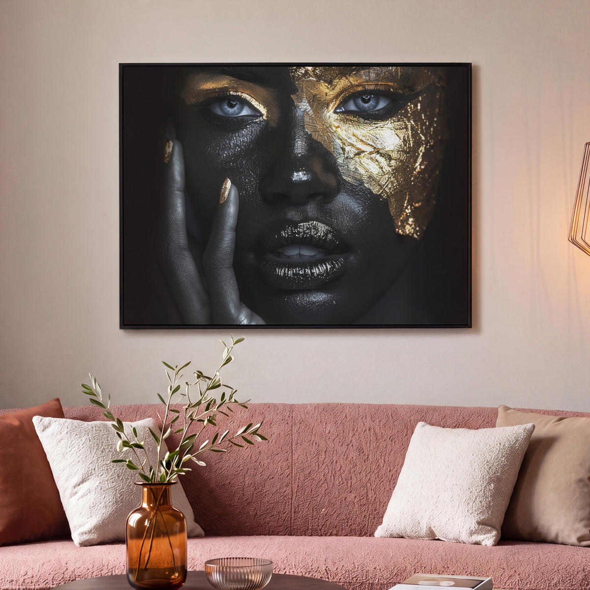 LEINWAND Bilder mit Rahmen - Frau - Gold - Porträt - Schwarz-Weiß - Luxus - 100x70 - Hellblau, Textil (100/70cm) - MuchoWow