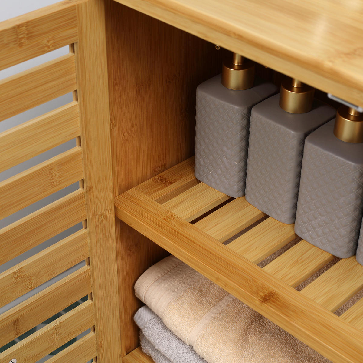 BADEZIMMERSCHRANK 68x32x86 cm Natur aus Bambus mit Doppeltür & Kippsicherung - Naturfarben, Naturmaterialien (68/86/32cm) - Modfu