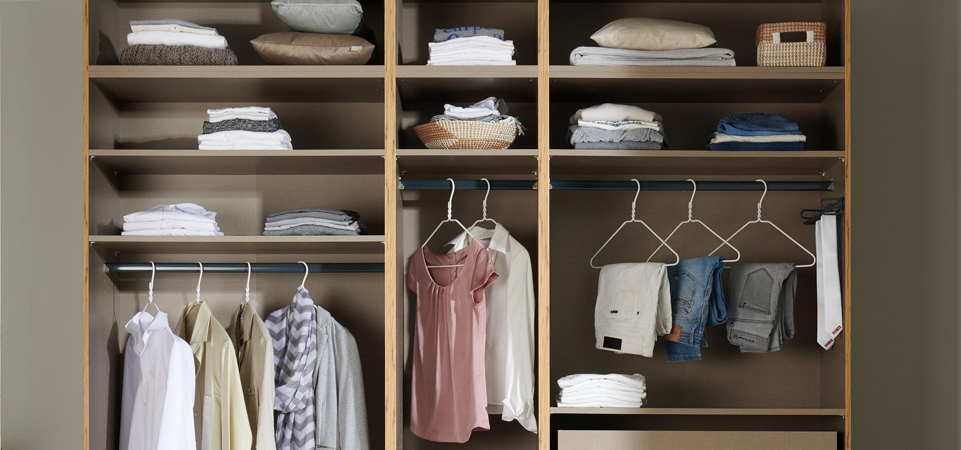 Kleiderschrank
