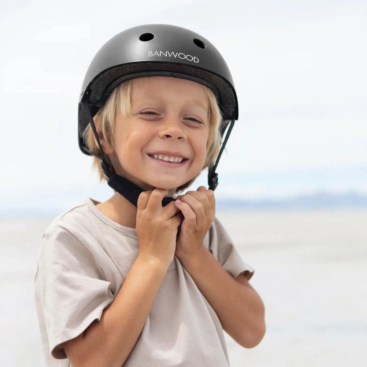 FAHRRADHELM für Kinder 3-7 Jahre, Schwarz - Schwarz, Kunststoff (21/24cm) - Banwood