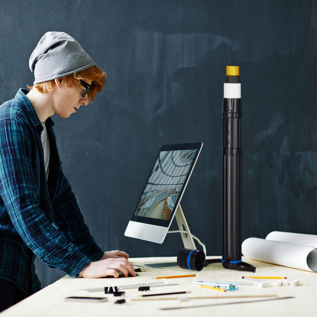 PLAKATNA cev - črna, umetna masa (9/100/9cm) - Relaxdays