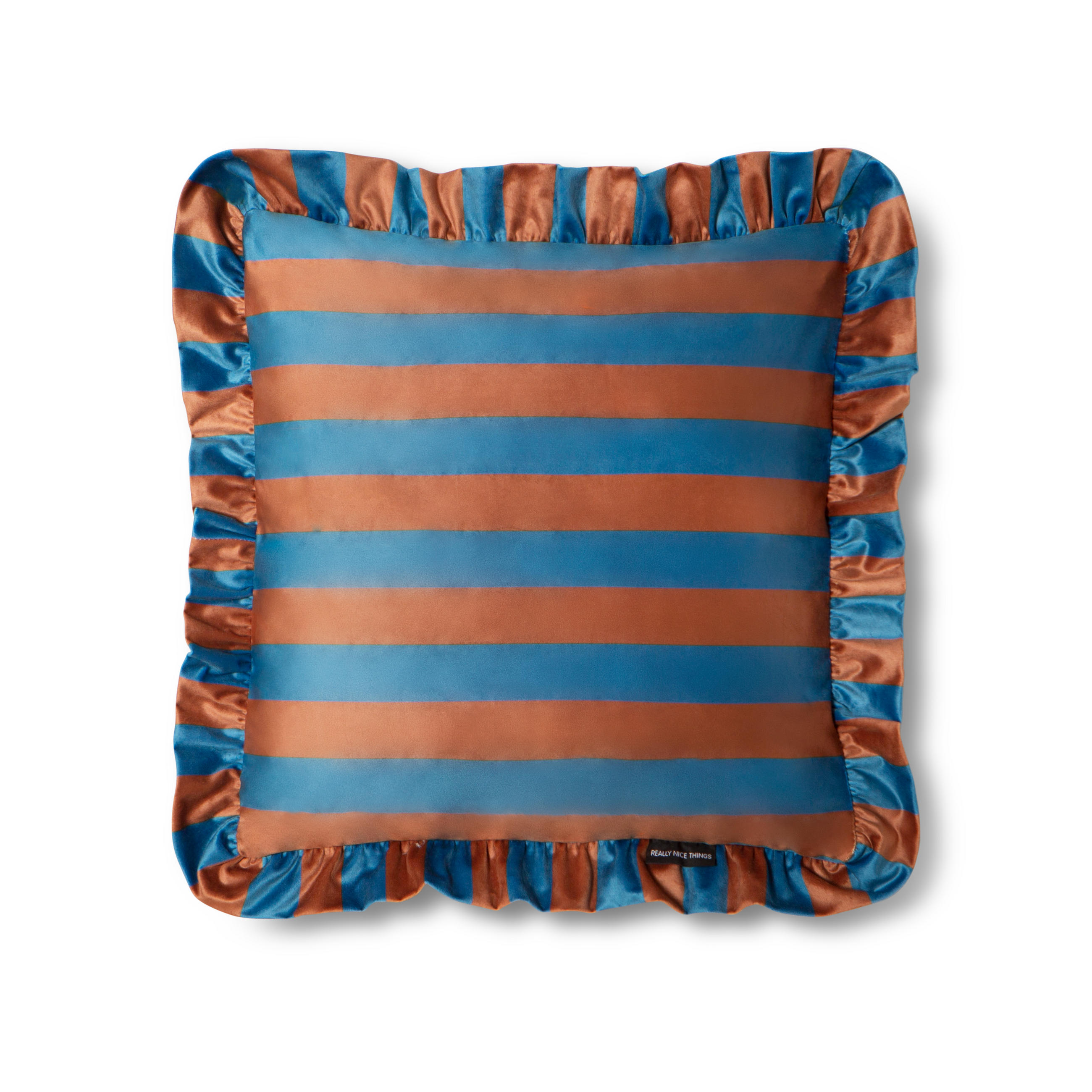 KISSEN aus bedrucktem Samt mit plissiertem Volant, blau und braun RUFFLE - Blau/Braun, Textil (55/55cm) - RNT By Really Nice Things