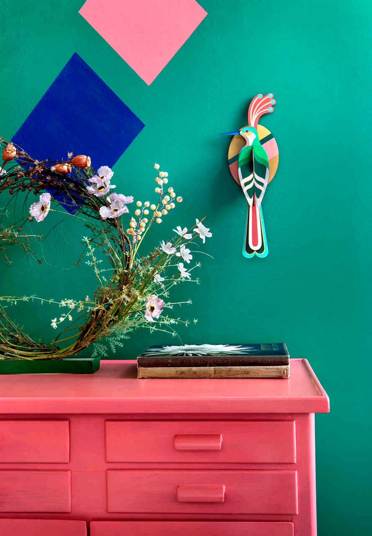 WANDDEKO Vogel mit Federkrone 14/9 cm - Pink/Grün, Wellpappe (14/9/39cm) - KUNSTLOFT