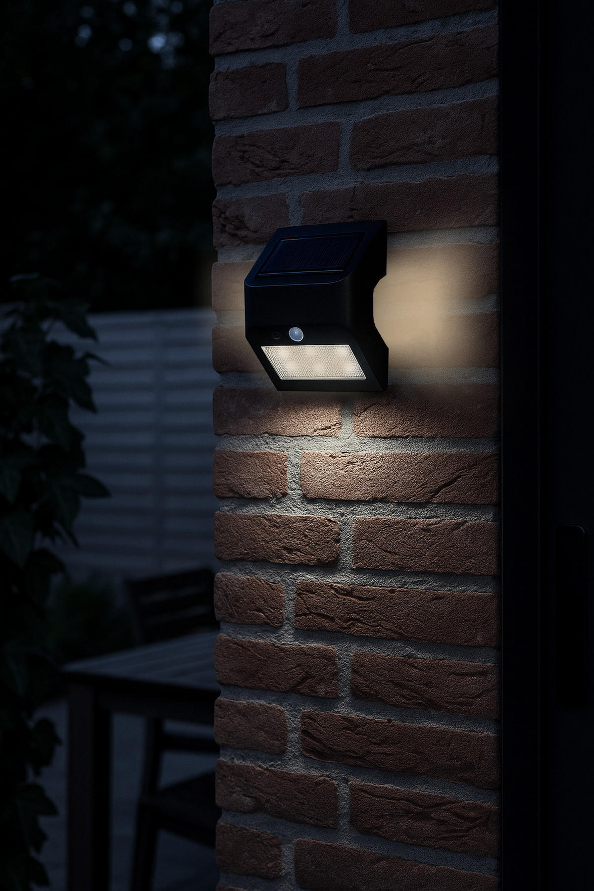 LED-SOLAR-WANDLEUCHTE mit Bewegungsmelder & Dämmerungssensor – ideal für Eingangsbereiche, Treppen & Terrassen schwarz kaltweiß - Schwarz, Kunststoff (5.3/11.5/10cm) - Northpoint