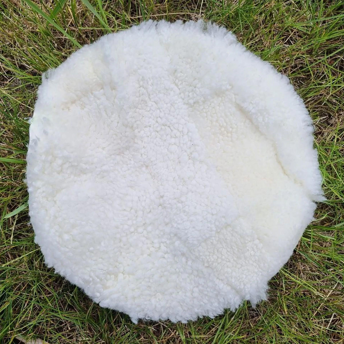SITZAUFLAGE Lammfell Patchwork natur vernäht weich 37x37 cm Weiß Rund - Weiß, Fell (37/37cm) - Provellus