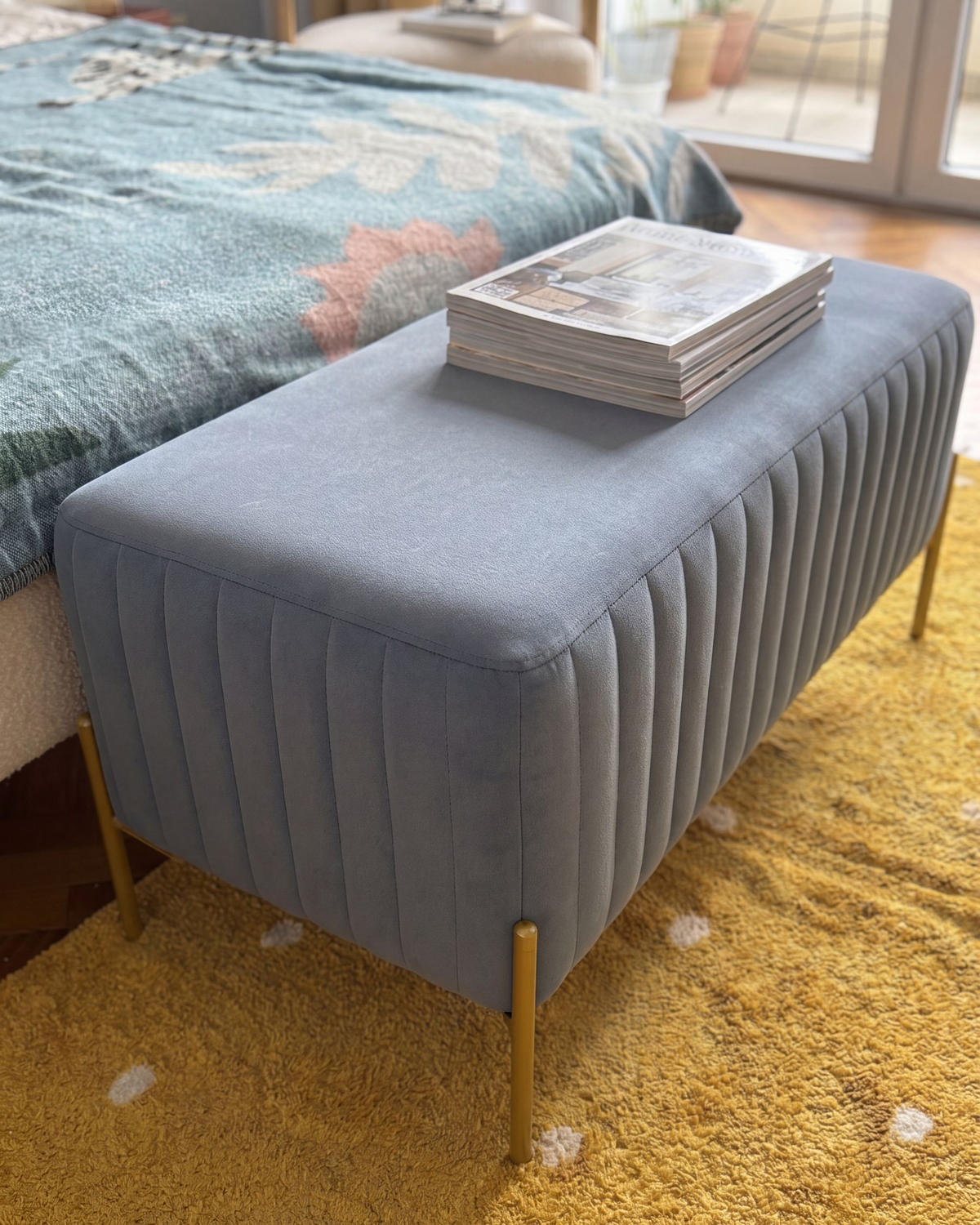 ČALOUNĚNÁ LAVICE Sametová látka Modrá Utah - modrá, textil (91/43/47cm) - Beliani