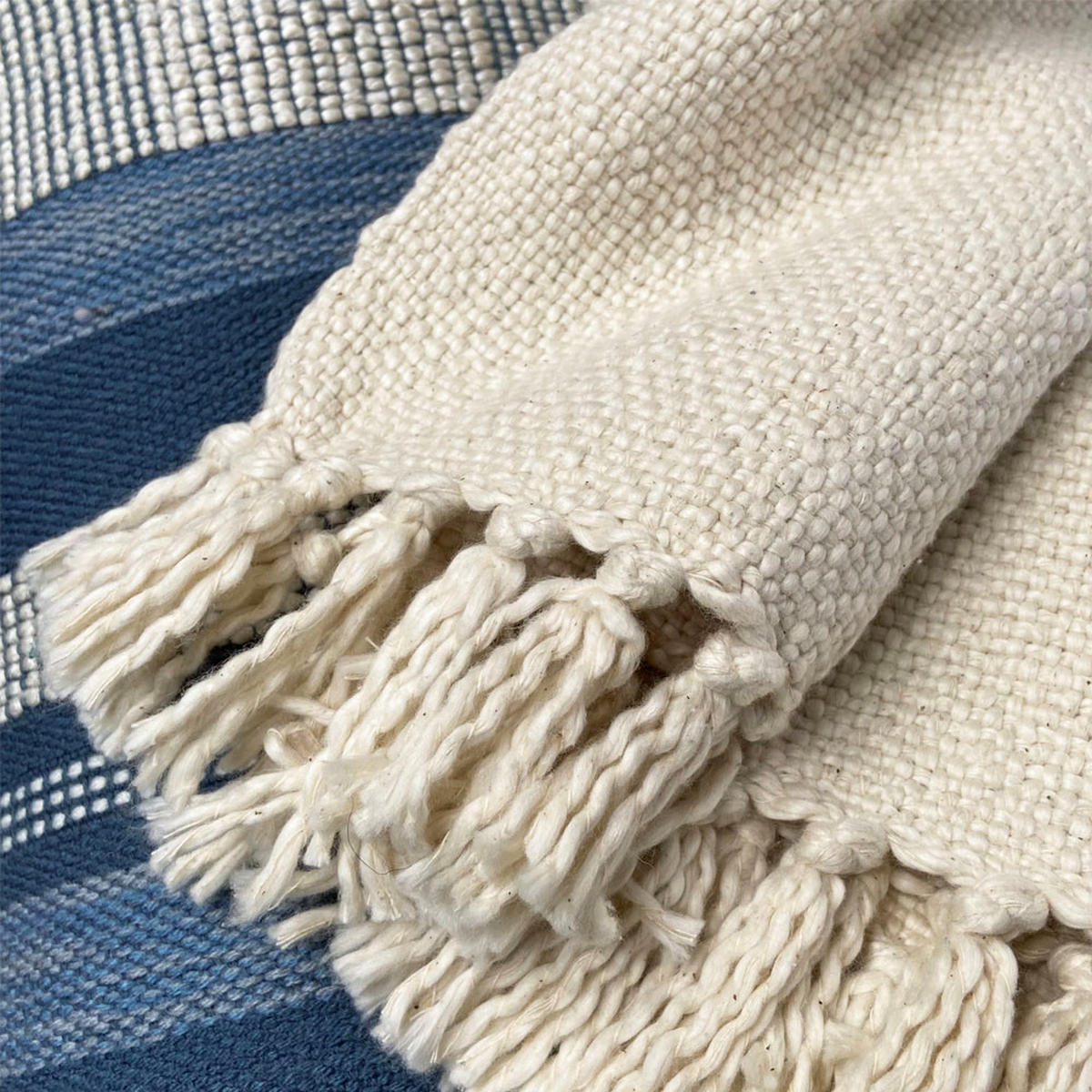 BAUMWOLLDECKE Lehmweiß - Weiß, Textil (127/152cm) - Malagoon