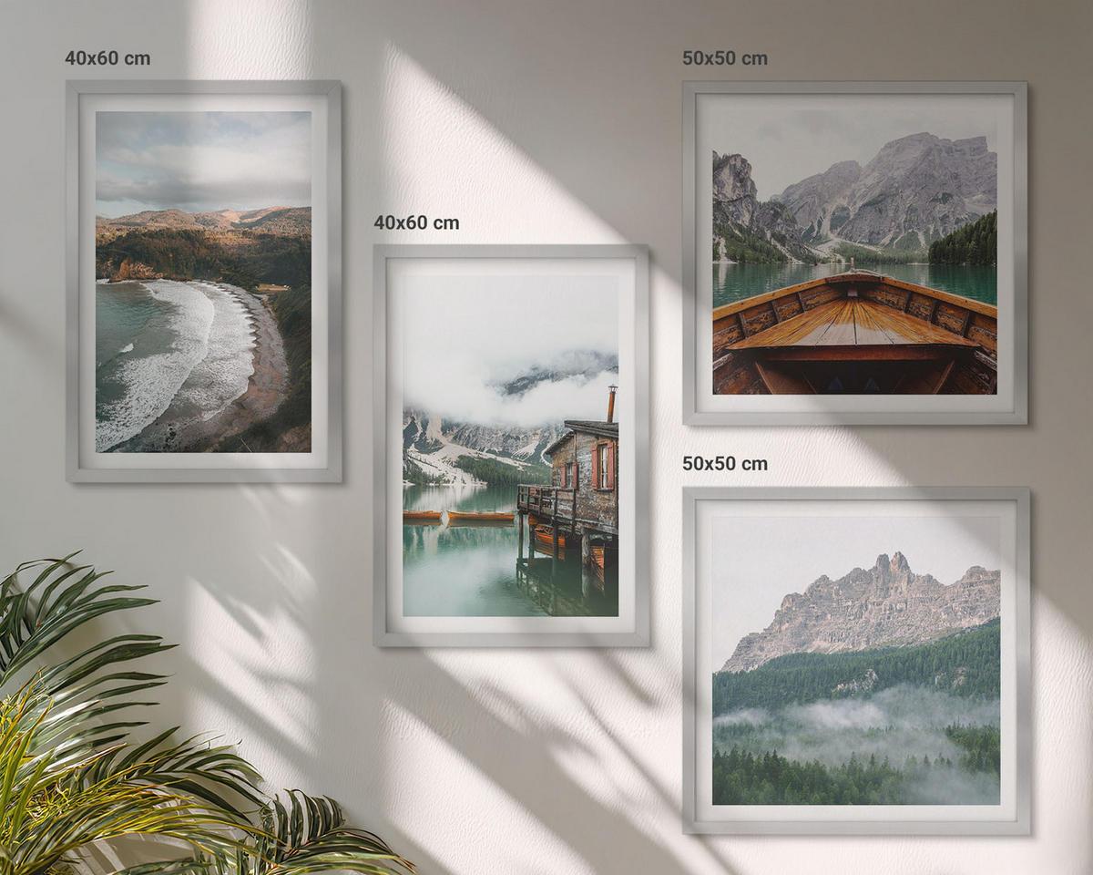 BILDER SET 4er Set - 50x50 cm & 40x60 cm Silberner Rahmen - Holzhausboot an Bergstränden - Silberfarben, Kunststoff (50/50cm) - TULUP
