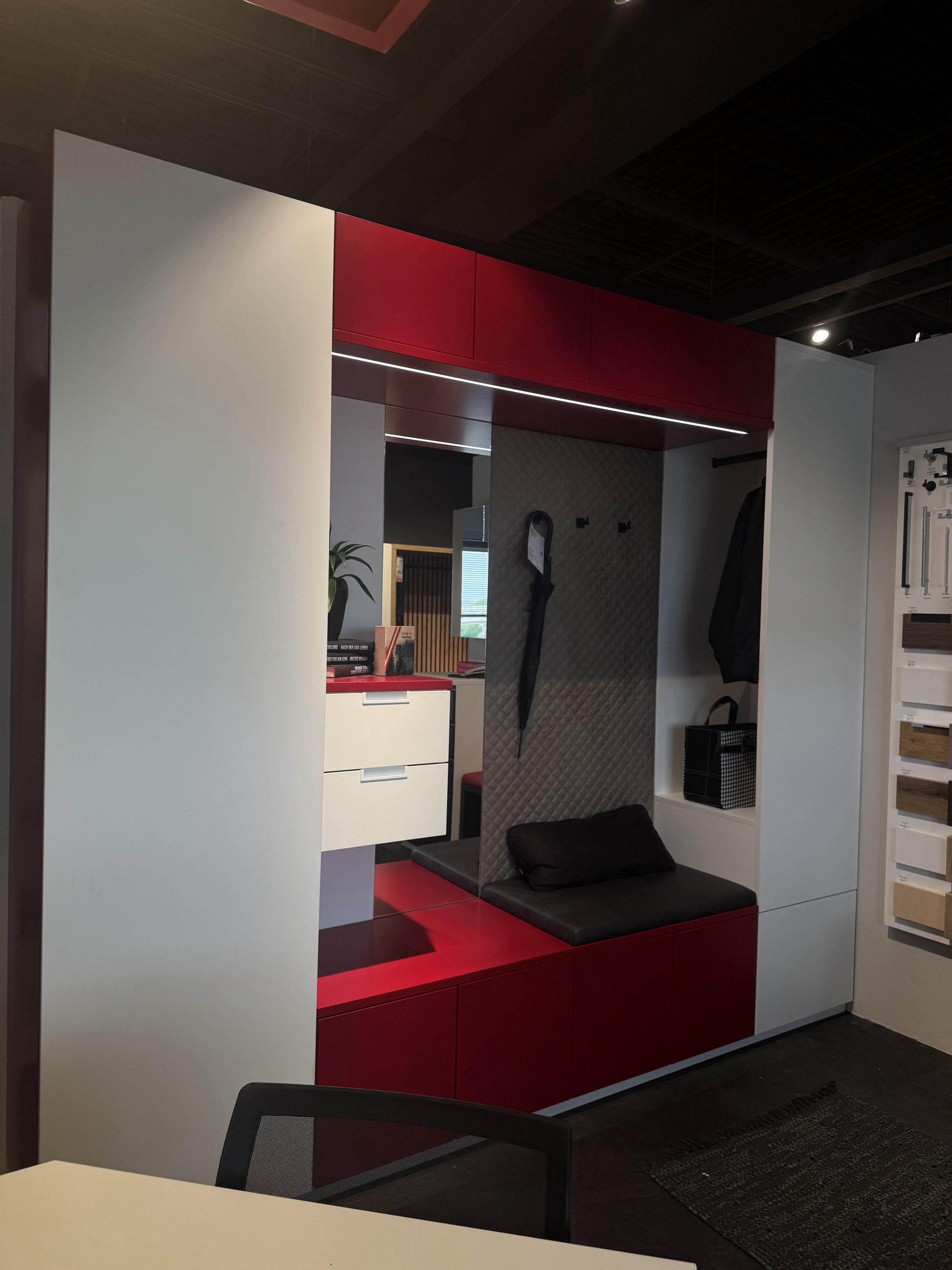GARDEROBE MAGNUM