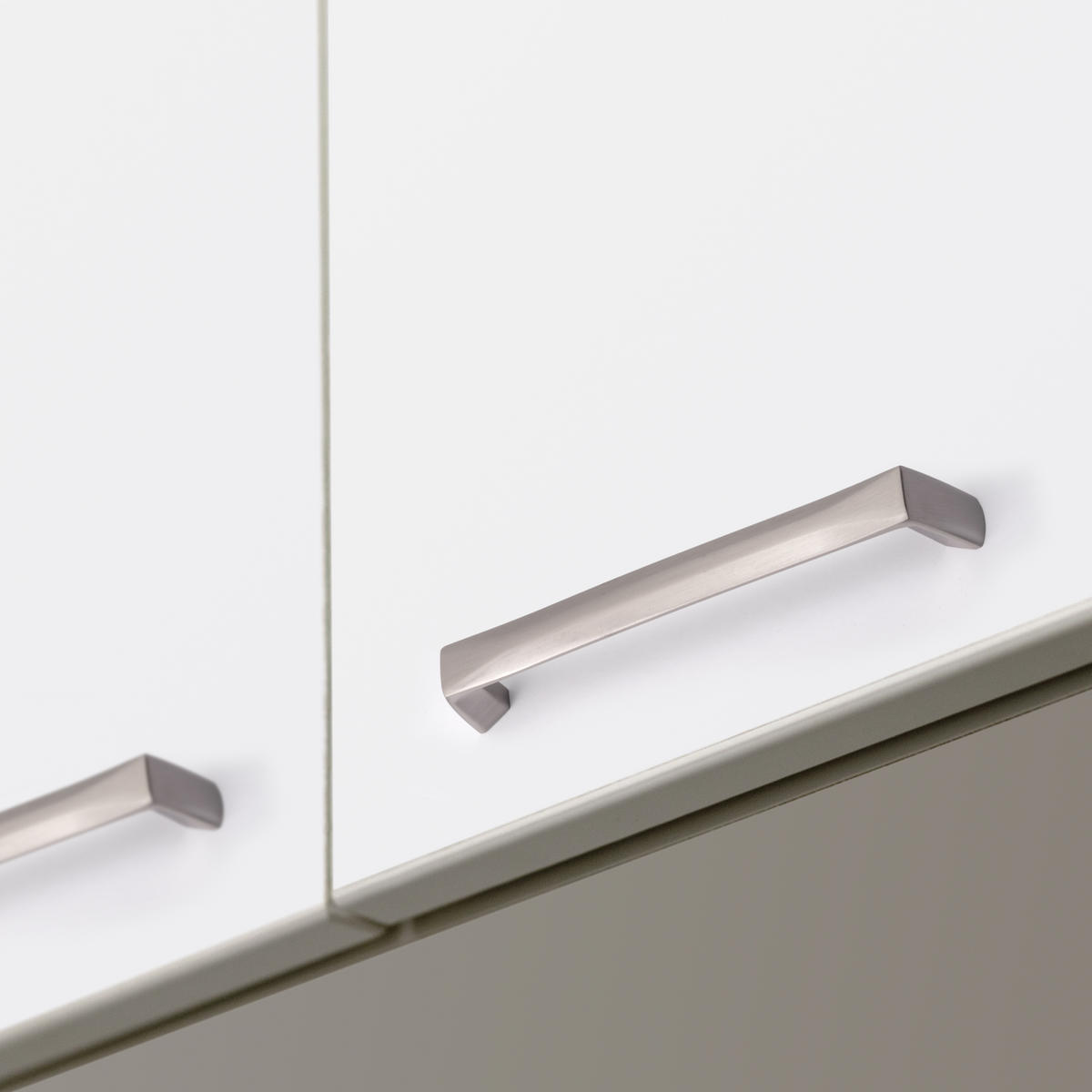 MÖBELGRIFFE Canton, L142mm, 128mm Achsenabstand, Zamak, Nickel satiniert 10er-set - Silberfarben, Kunststoff (1.4/3/14.15cm) - EMUCA