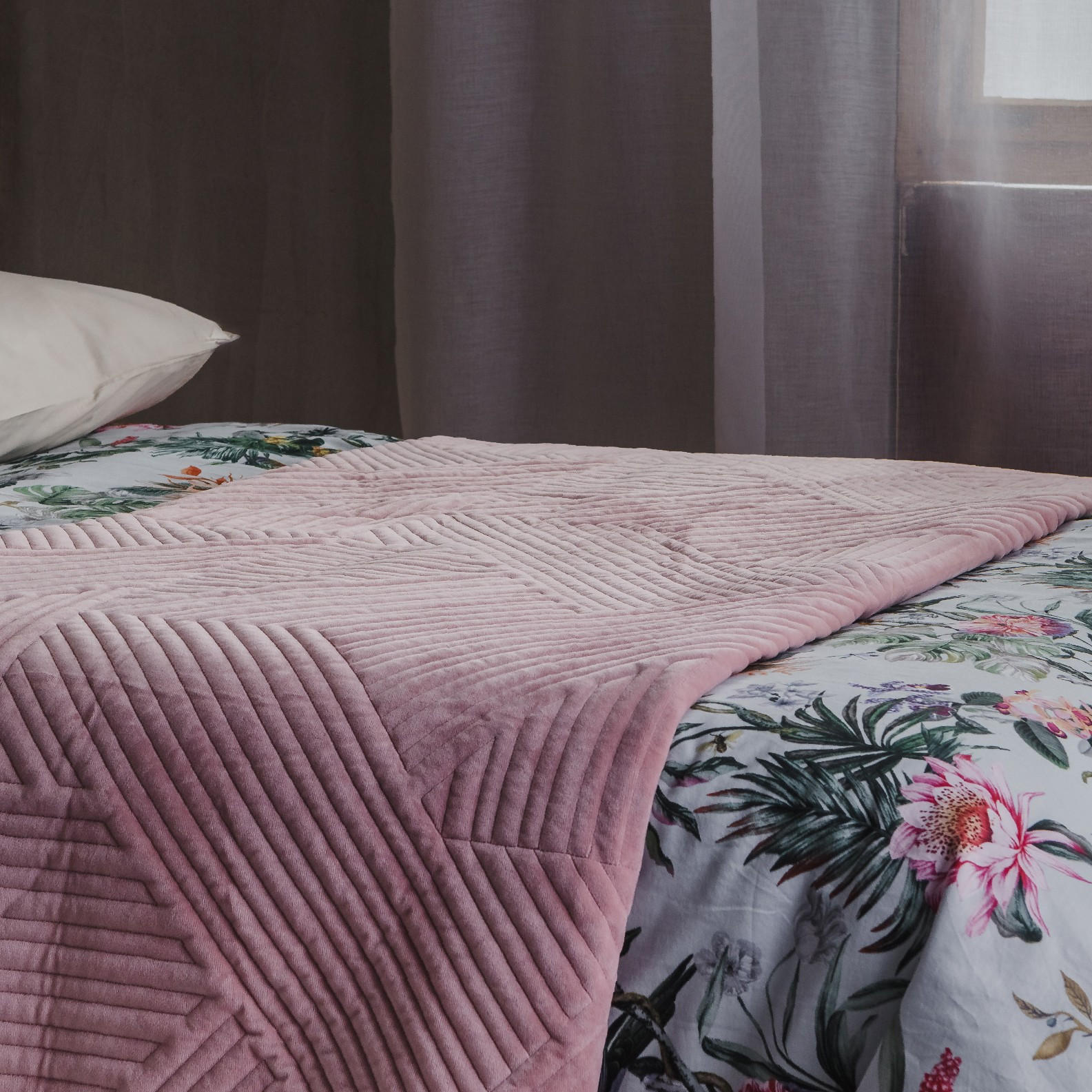 TAGESDECKE Minister - Hellrosa, Textil (240/260cm) - home&you