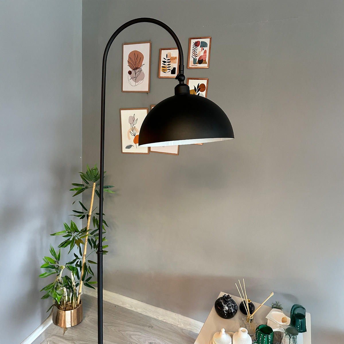 STEHLAMPE Gorkiede E27, verstellbarer Lampenschirm aus Metall - Schwarz, Metall (37/37/170cm) - Bamyum