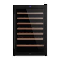 WEINKÜHLSCHRANK CAVCB48 Schwarz, 48 Flaschen, 128L, 6 Holzregale, Thermodynamische Kühlung, LED, Anti-UV - Schwarz, Metall (54/84/54.7cm) - Les Petits Champs
