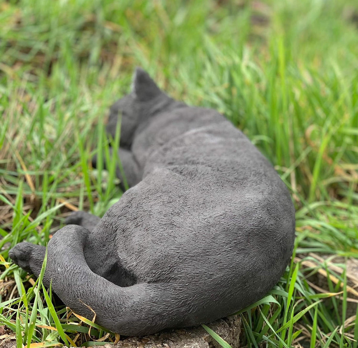 STEINFIGUR große Schwarze Katze schlafend Gartenfigur frostfest - Schwarz, Stein (38/10/20cm) - stoneandstyle