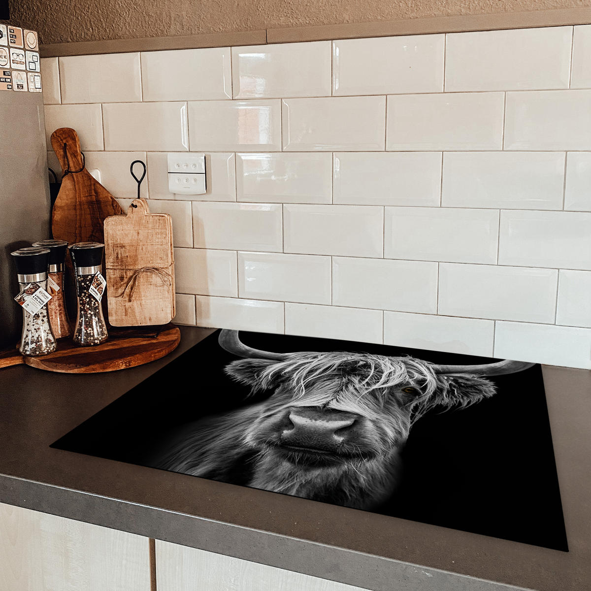 HERDABDECKPLATTE Schottischer Highlander - Hörner - Schwarz - Weiß - Kuh - Wild - Tiere Induktionsmatte 71x52 cm - Schwarz, Kunststoff (71/52/0.2cm) - MuchoWow
