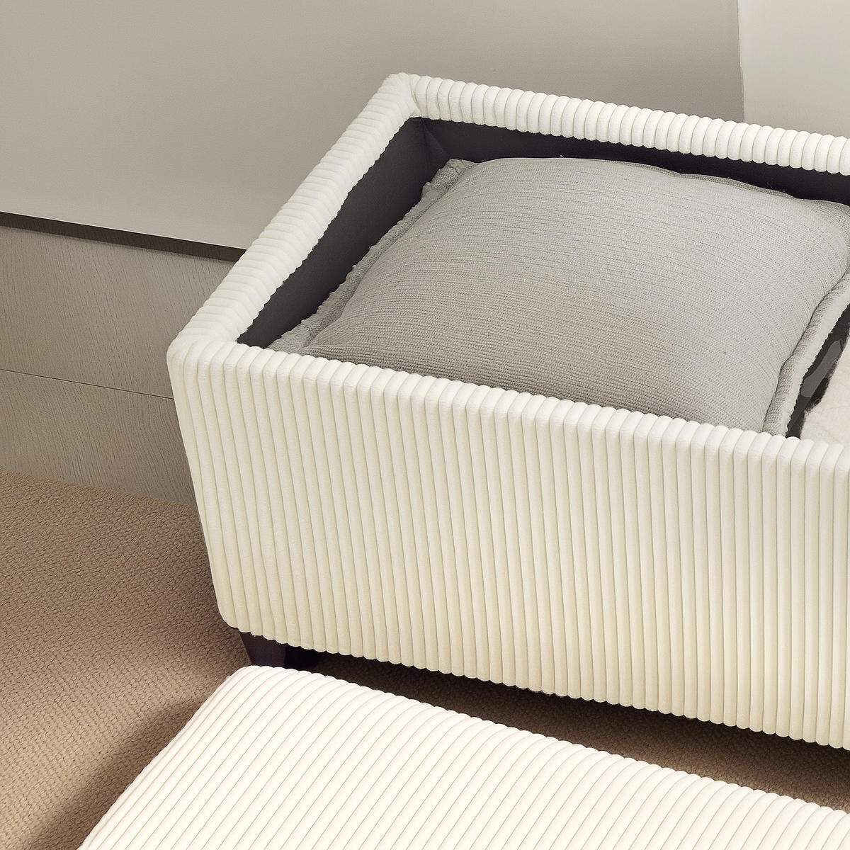 TRUHENBANK DE-07140 Cord-Design, Stahlrahmen, bis 220 kg Beige - Beige, Textil/Metall (42/40/112cm) - ComfortXL