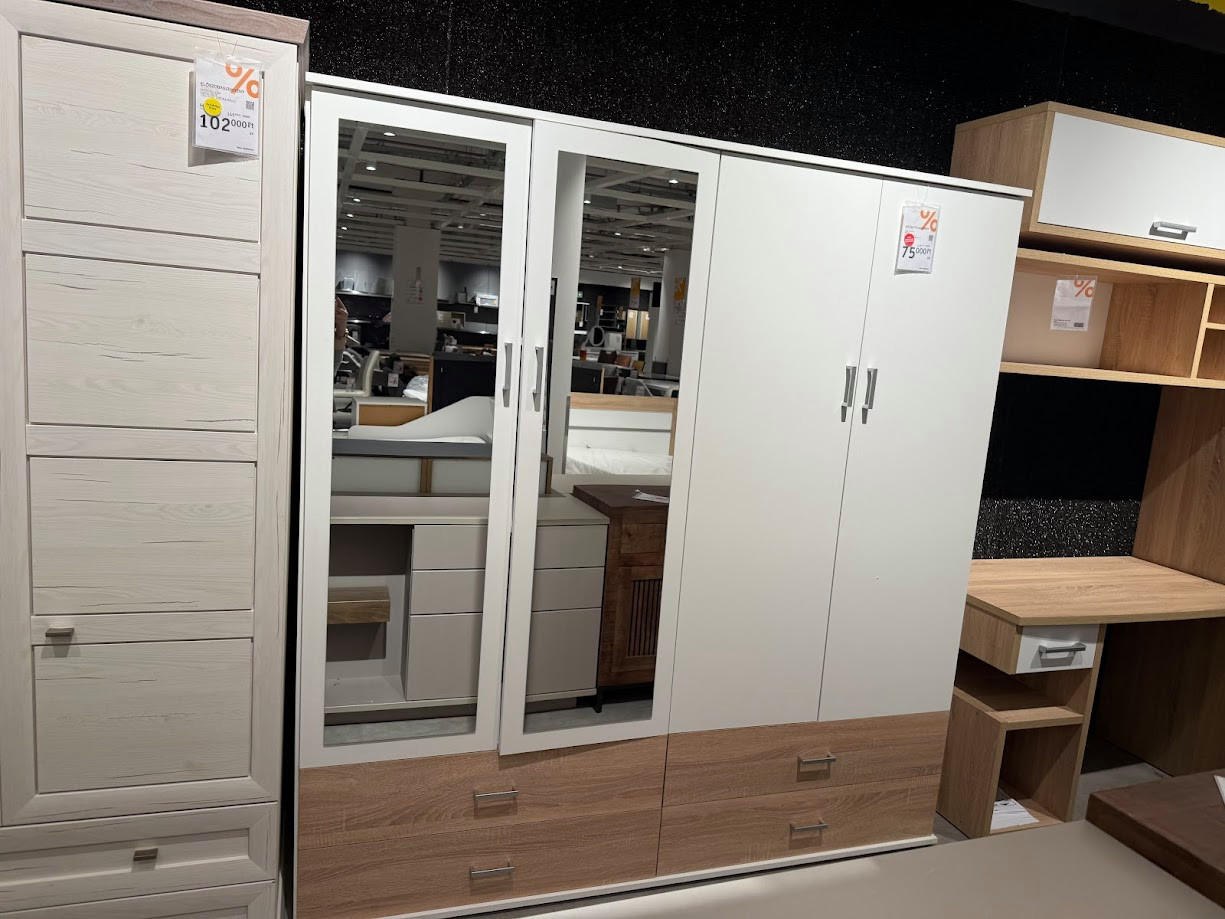 NYÍLÓAJTÓS SZEKRÉNY IVAR-BUDAÖRS OUTLET - Xora