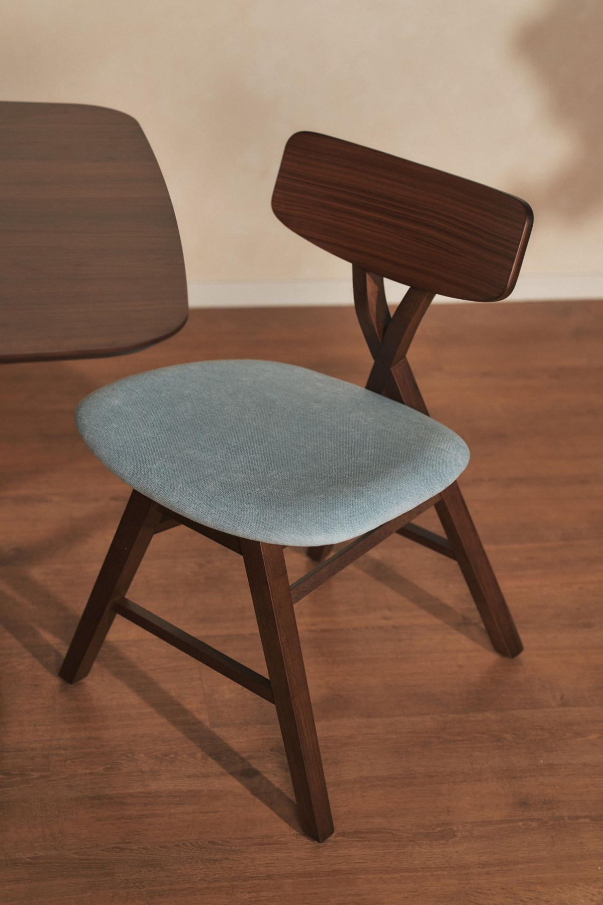 HOLZSTUHL Loomens Braun / Blau - Nussbaumfarben/Hellblau, Holz/Textil (51/77.5/58.5cm) - Selsey