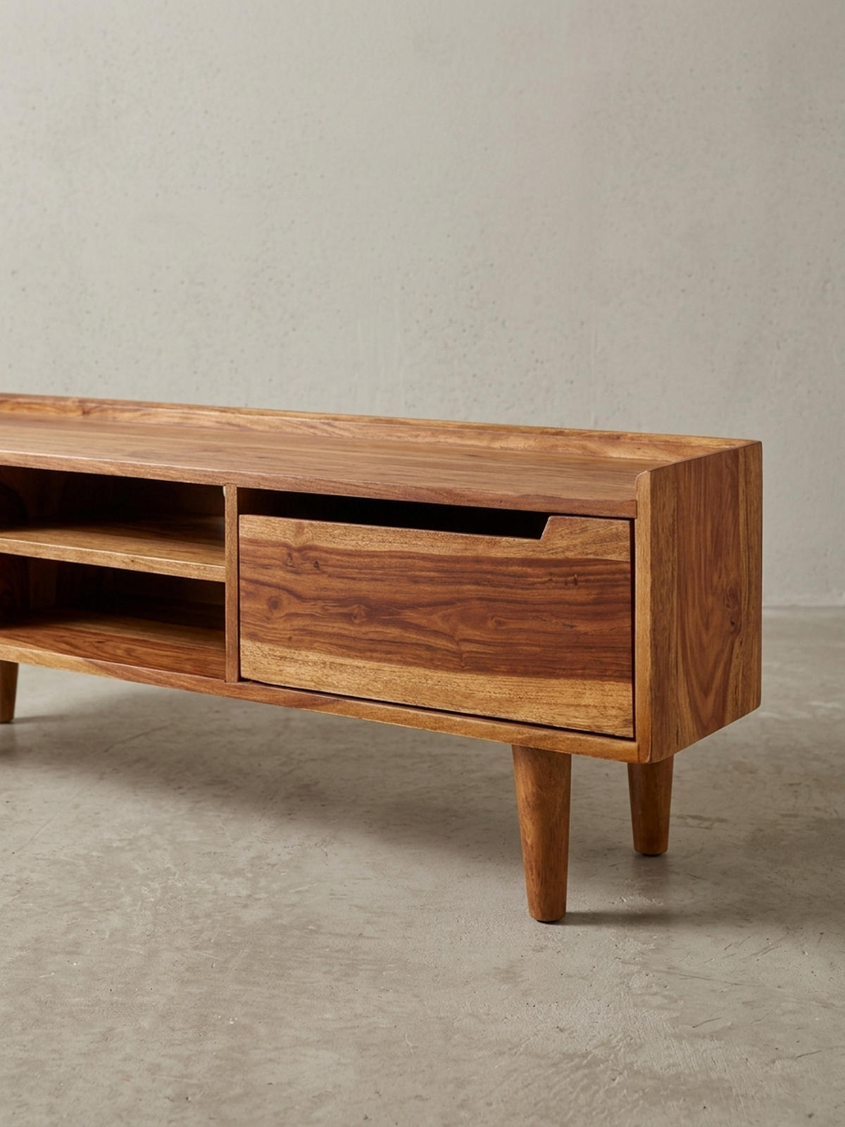 LOWBOARD Massivholz Landhausstil für 60-Zoll Fernseher mit Stauraum und Schutzlackversiegelung - Braun, Holz (145/43/35cm) - KADIMA DESIGN