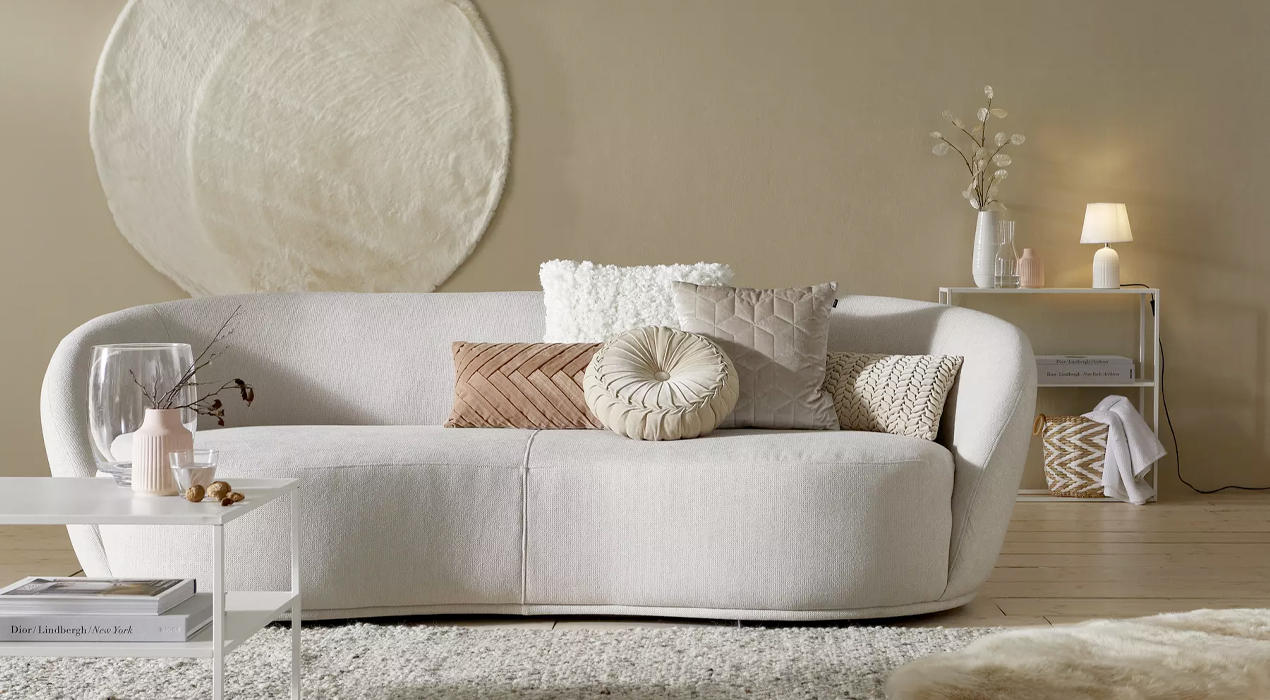 Bigsofa beige im Wohnzimmer von Ambia Home
