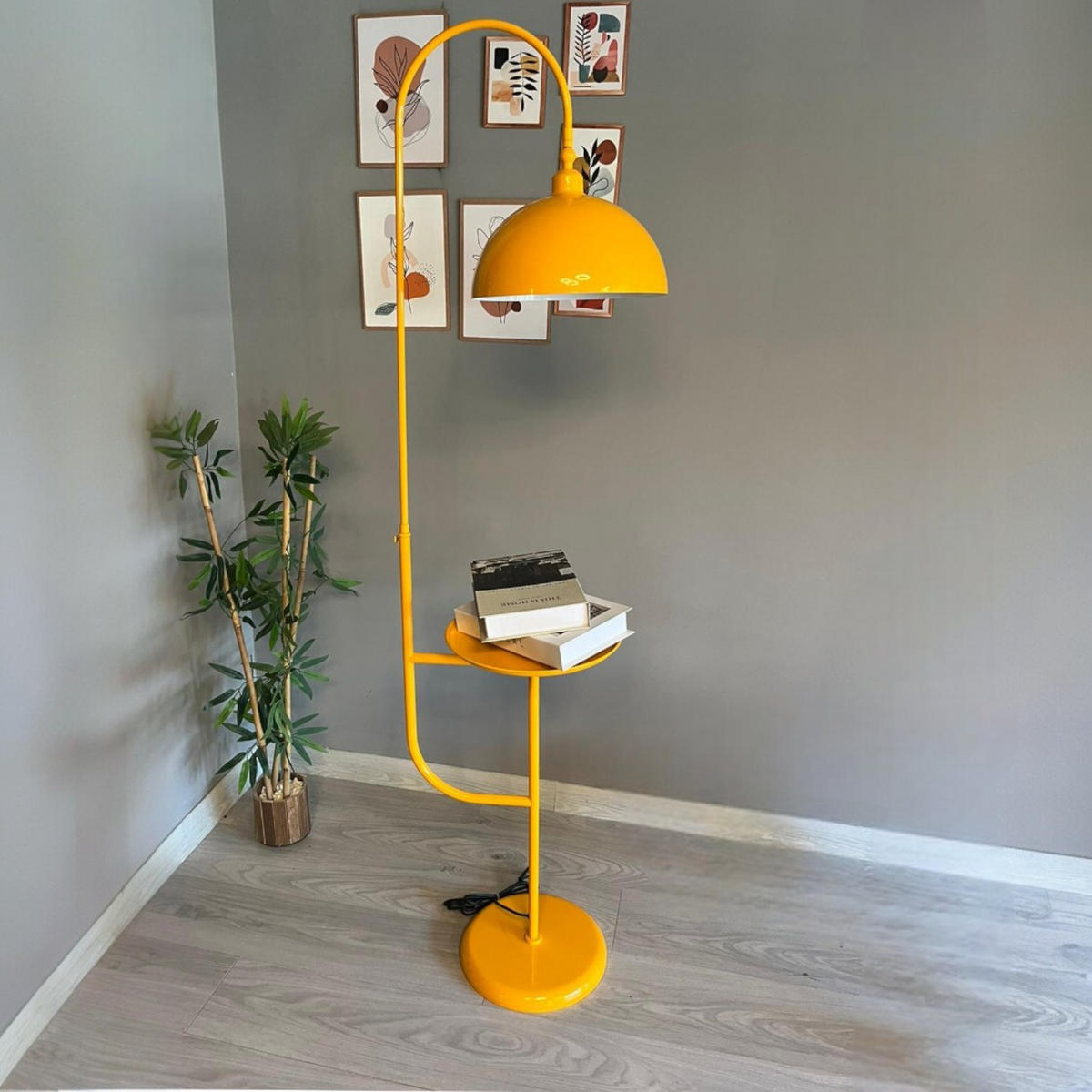 STEHLAMPE Gorkiede aus Metall mit Dimmer und Ablage - Gelb, Metall (37/37/170cm) - Bamyum