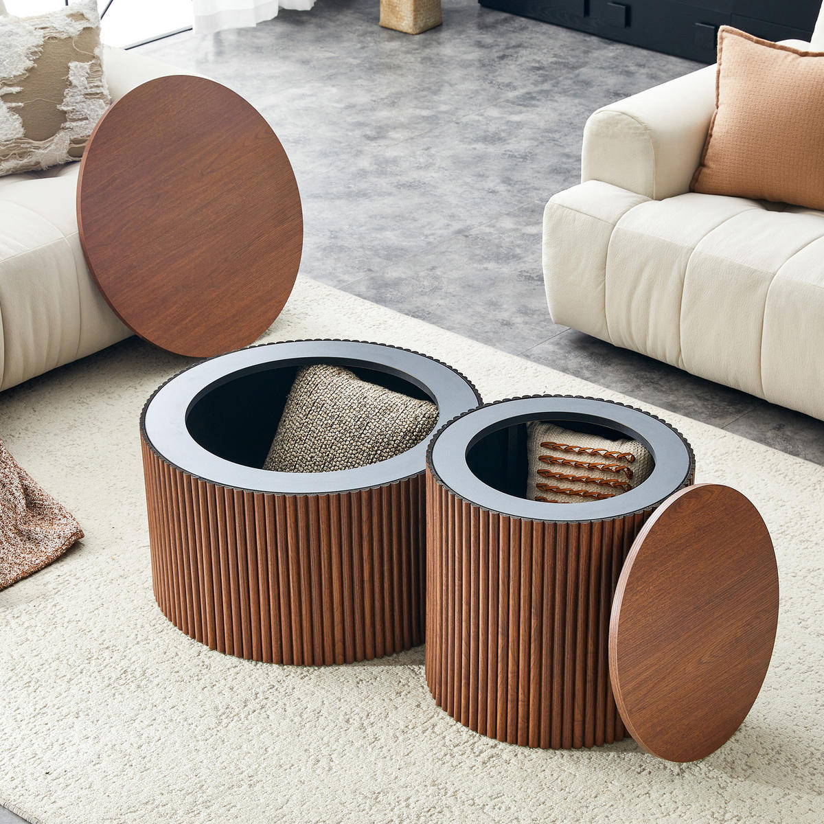 COUCHTISCH 2er-set in walnuss-optik, rundes säulen-design & versteckter stauraum - Walnussfarben, Holzwerkstoff (65/65/40cm) - Urban Meuble