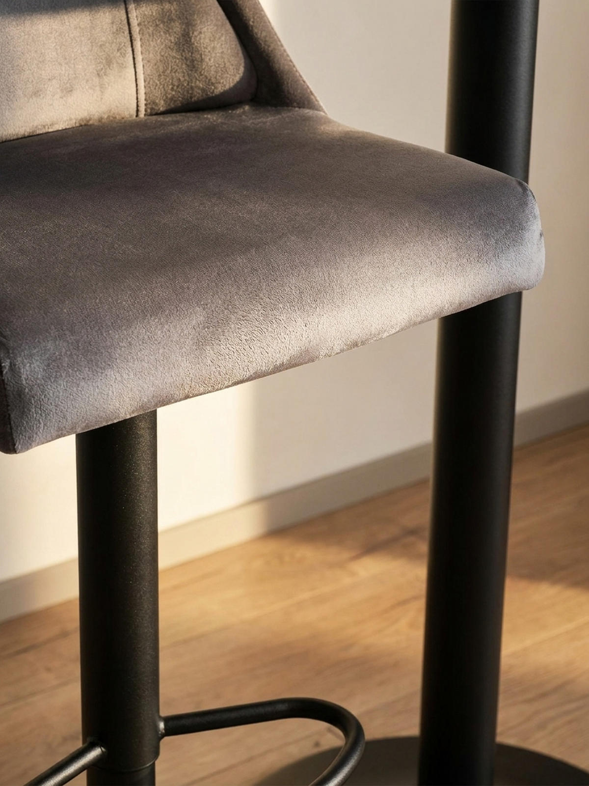 BARHOCKER Samt Lehne Höhenverstellbar Trompetenfuß Gepolstert, Grau 45x51x106 cm - Schwarz/Grau, Textil/Metall (45/106/51cm) - KADIMA DESIGN