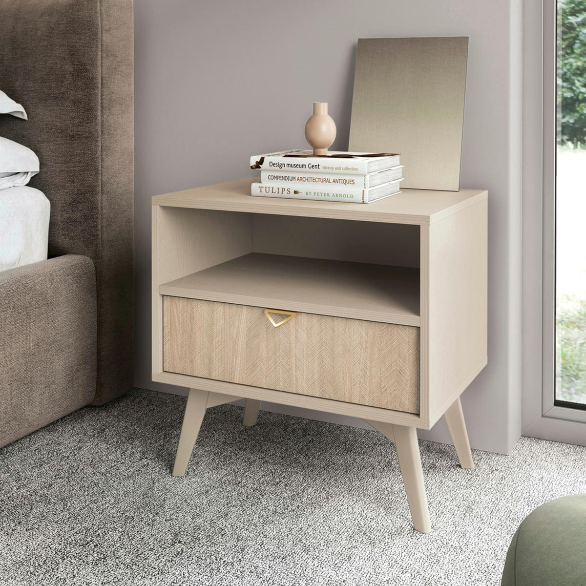 NACHTTISCH TOFINO STO1-1S Holzbeine Beige Fischgrätenmuster - Eichefarben/Beige, Holz/Holzwerkstoff (54/54/38cm) - Komodee