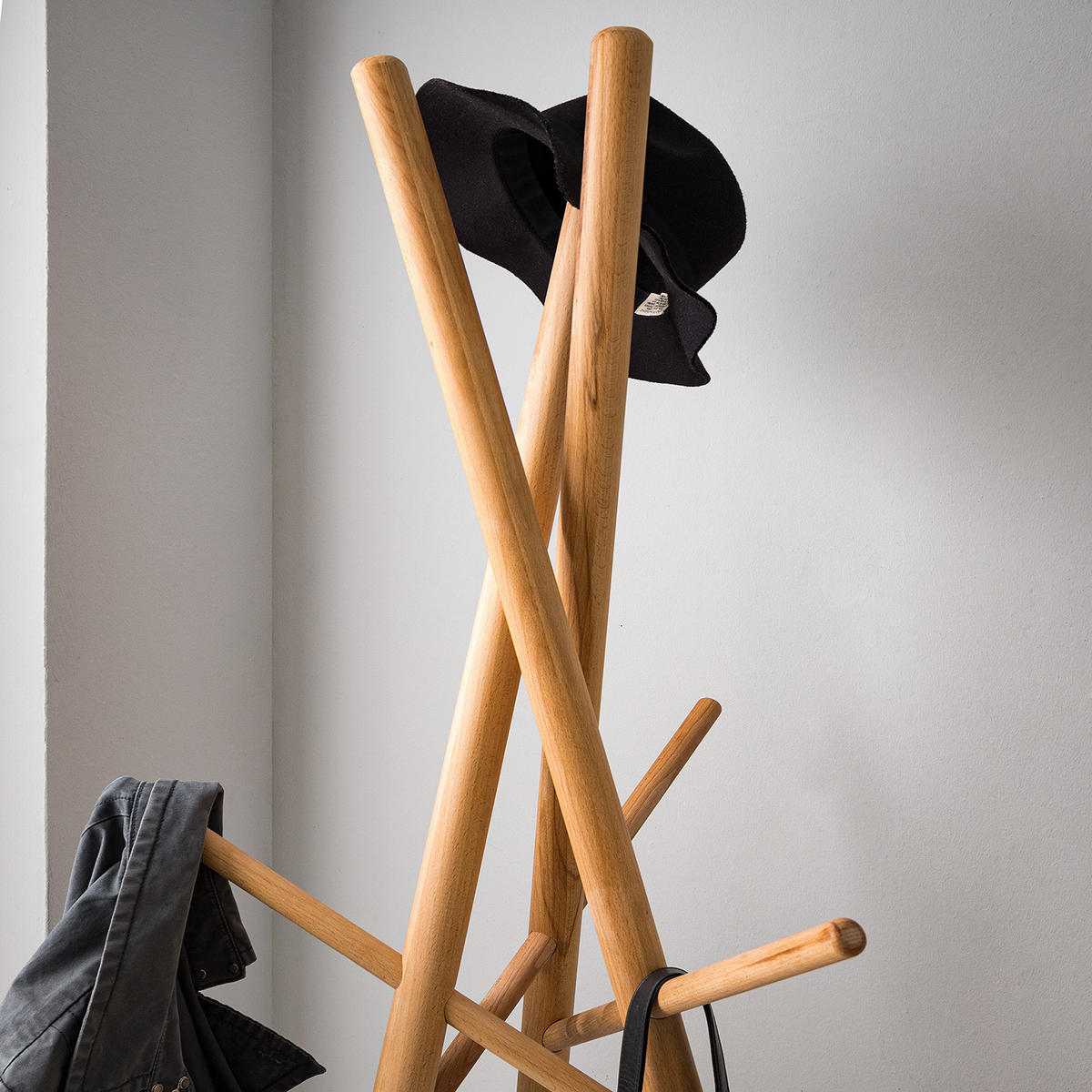 KLEIDERSTÄNDER - Buche massiv - Buchefarben, Holz (72/180/72cm) - home24