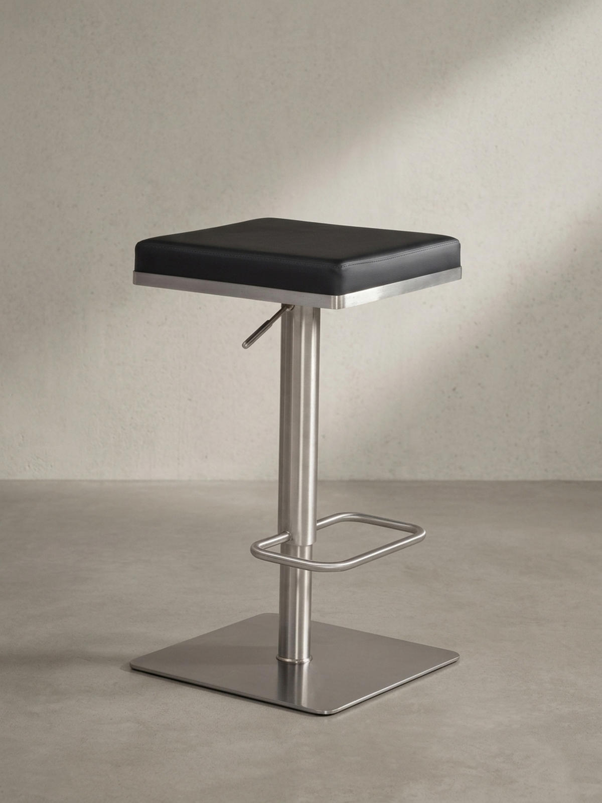 BARHOCKER – Schwarz, Kunstleder, Edelstahl, höhenverstellbar, drehbar, gepolstert, Modern - Silberfarben/Schwarz, Kunststoff/Textil (37/82/37cm) - KADIMA DESIGN