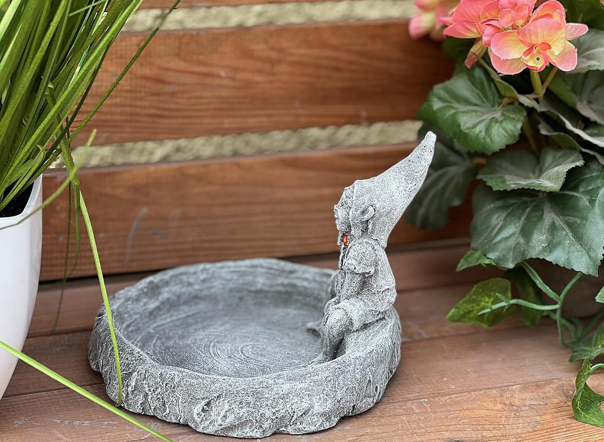 STEINFIGUR kleine Elfe auf Insektenbad frostfest Steinguss - Grau, Stein (16/13/18cm) - stoneandstyle