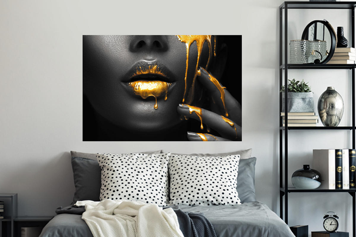 WANDTATTOO Frau - Schwarz - Gold - Gesicht - Lippen 120x80 cm - Goldfarben, Kunststoff (120/80/0.1cm) - MuchoWow