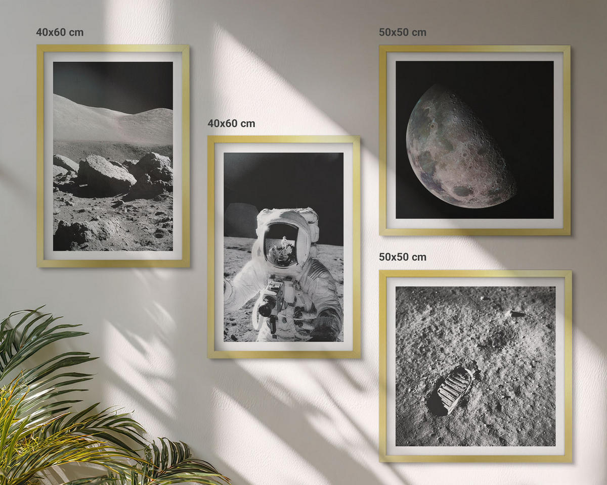 BILDER SET 4er Set - 50x50 cm & 40x60 cm Goldrahmen - Fußabdruck eines Astronauten auf dem Mond - Goldfarben, Kunststoff (50/50cm) - TULUP