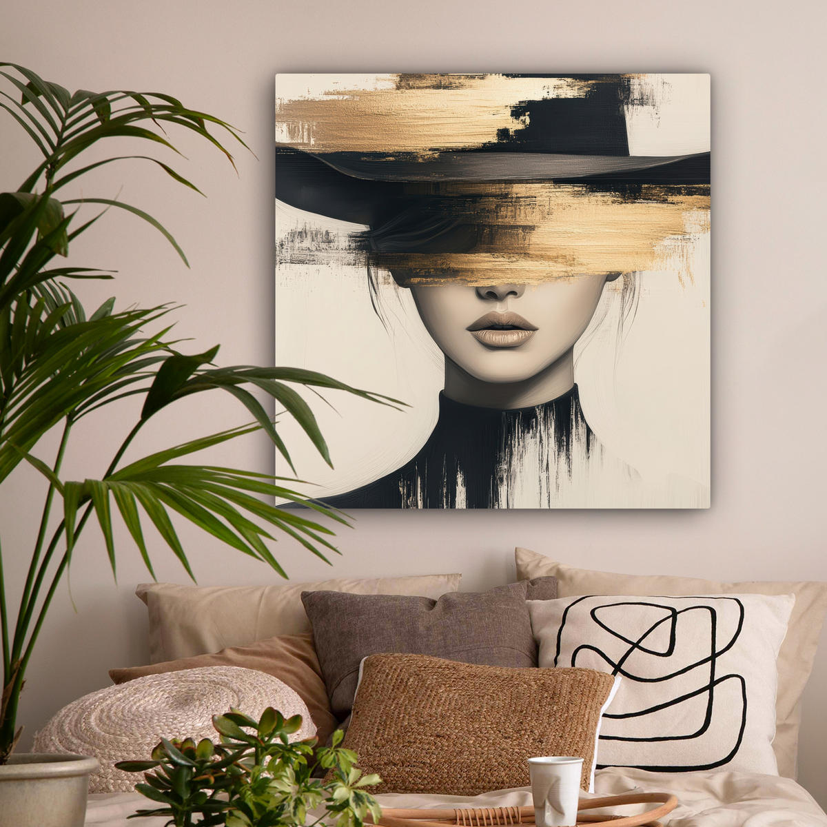 OBRAZ NA PLÁTNĚ Žena - klobouk - barva 90x90 cm - zlatá, textil (90/90cm) - MuchoWow