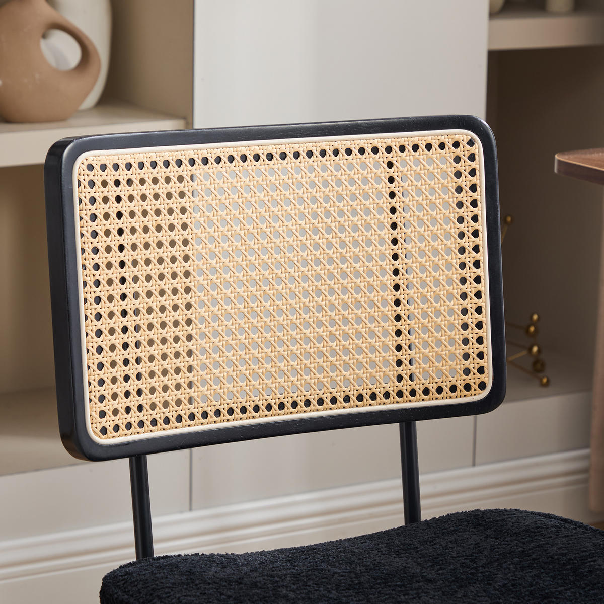 DREHSTUHL DE-36881 mit Rattan-Rückenlehne und Chenille-Sitz Schwarz - Schwarz, Metall (58.5/91.5/55cm) - ComfortXL