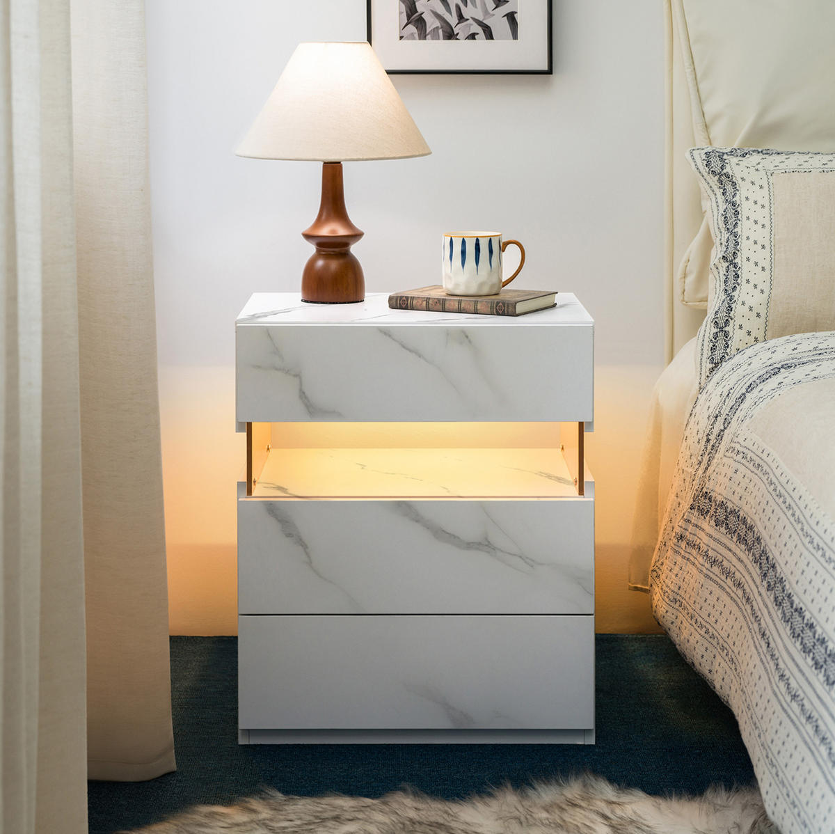 NACHTKOMMODE 48/38/61 cm weiß aus Holzwerkstoff mit LED-Beleuchtung und 3 Schubladen - Weiß, Holzwerkstoff (38/61/48cm) - OKWISH