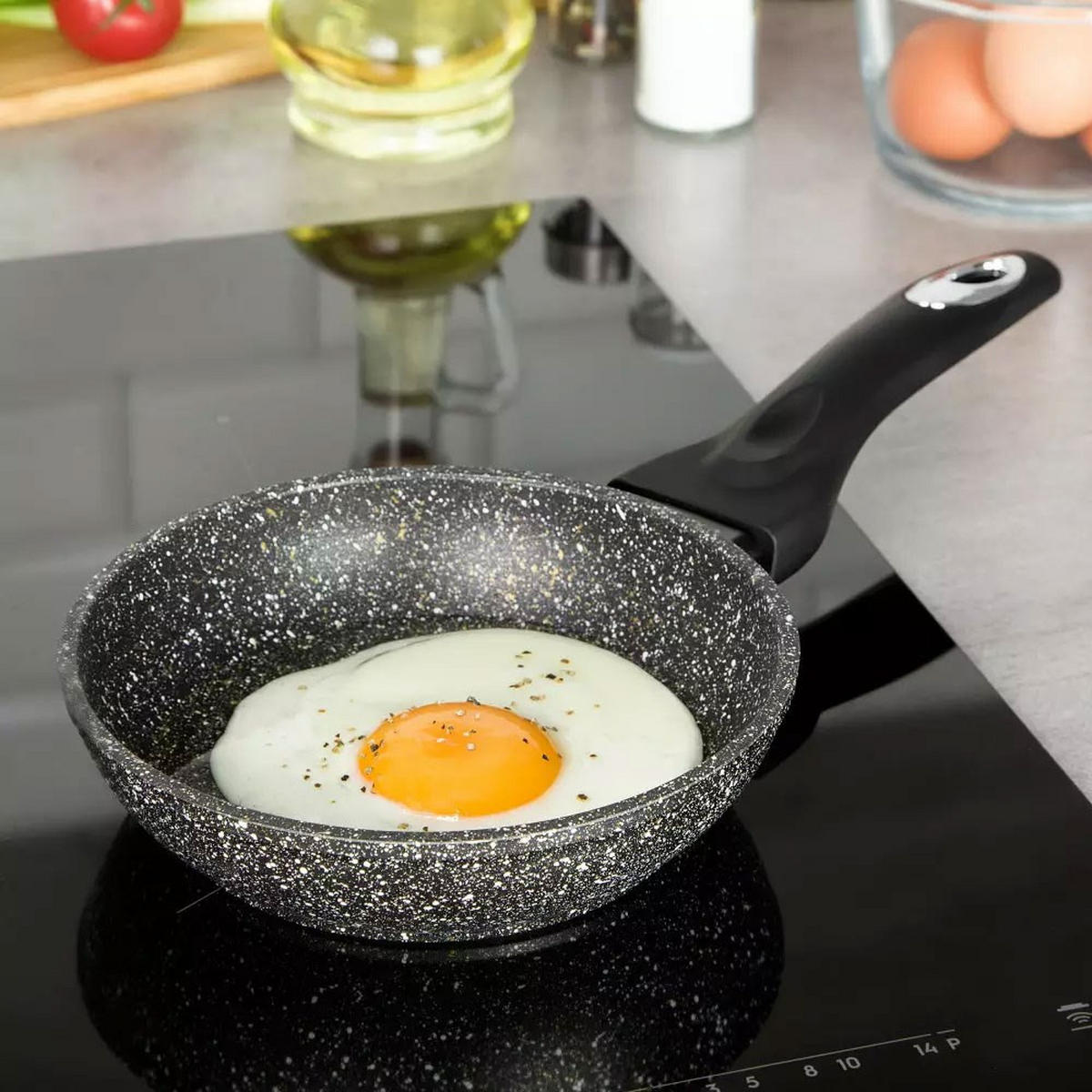 PFANNE Schwarz 16/16/4 cm KB7288 - Schwarz, Metall (16cm) - Klausberg 