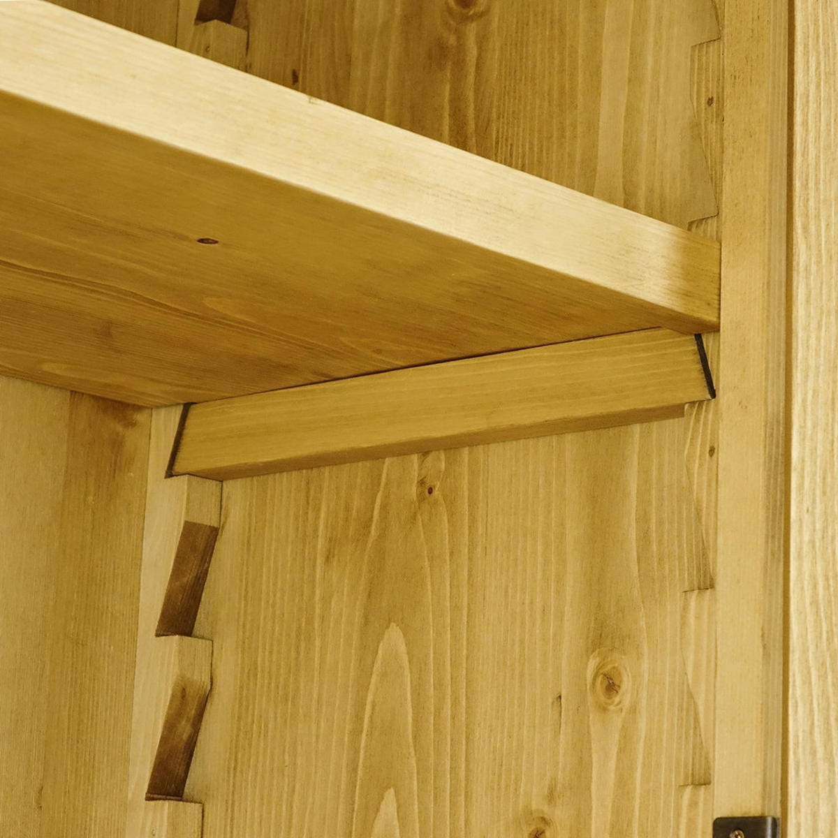 VITRINE aus Massivholz JAGNA - Honig, Holz (100/200/38cm) - Seart