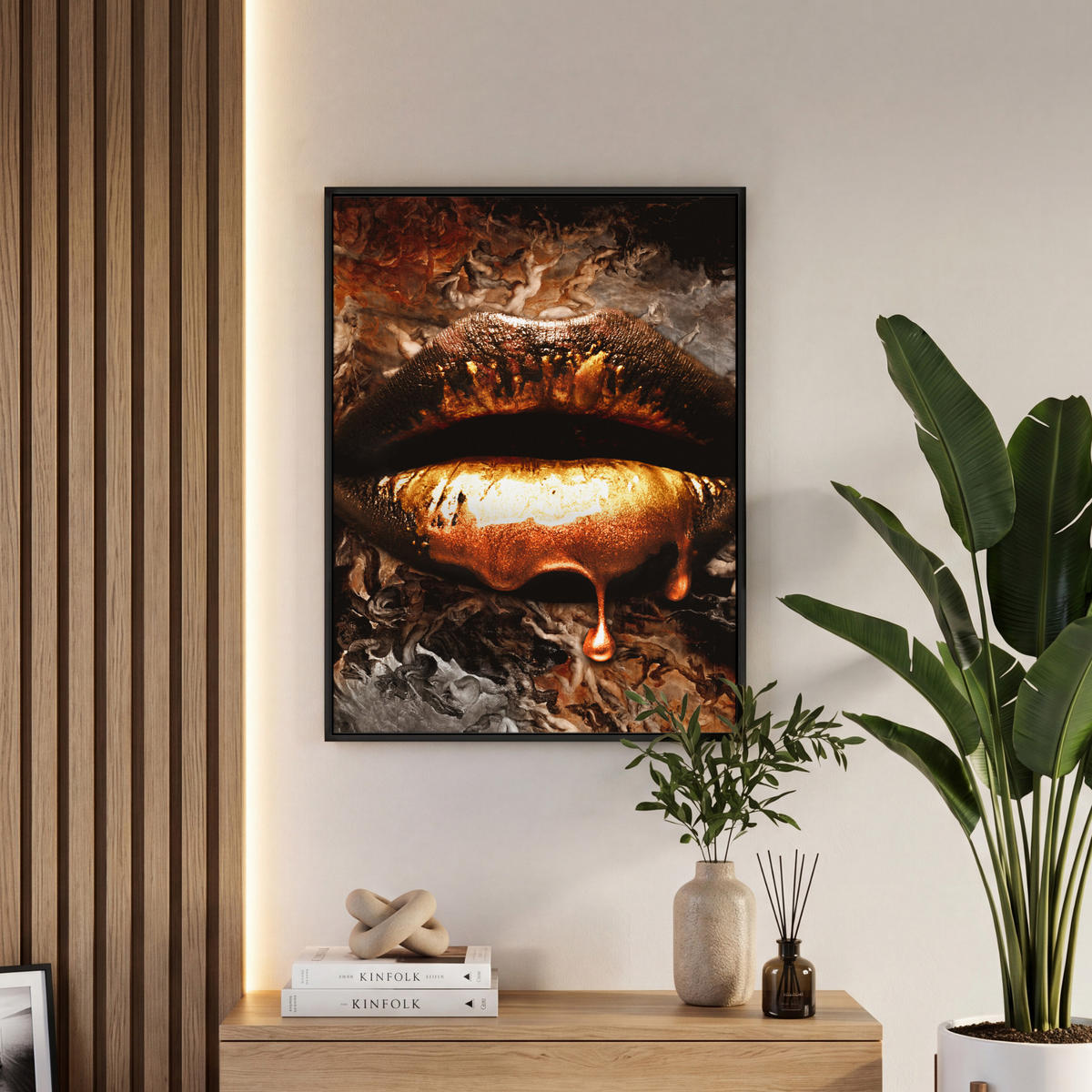 LEINWAND Bilder mit Rahmen - Gold - Lippen - Kunst - Gold - Luxus - Abstrakt - 50x70 - Kupferfarben, Textil (50/70cm) - MuchoWow