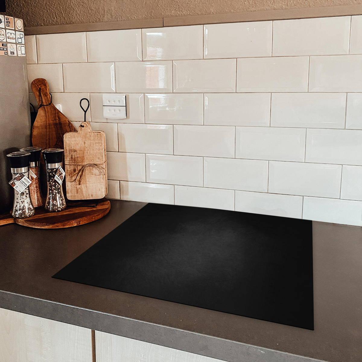 HERDABDECKPLATTE Beton - Schwarz - Grau - Strukturiert - Industriell Herdabdeckung Induktionsfeld 60x52 cm - Graphitfarben, Kunststoff (60/52/0.2cm) - MuchoWow