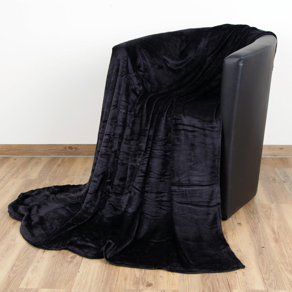 KUSCHELDECKE "Celina" 2er-Pack Schwarz 150x200 cm - Schwarz, Textil (150/200cm)
