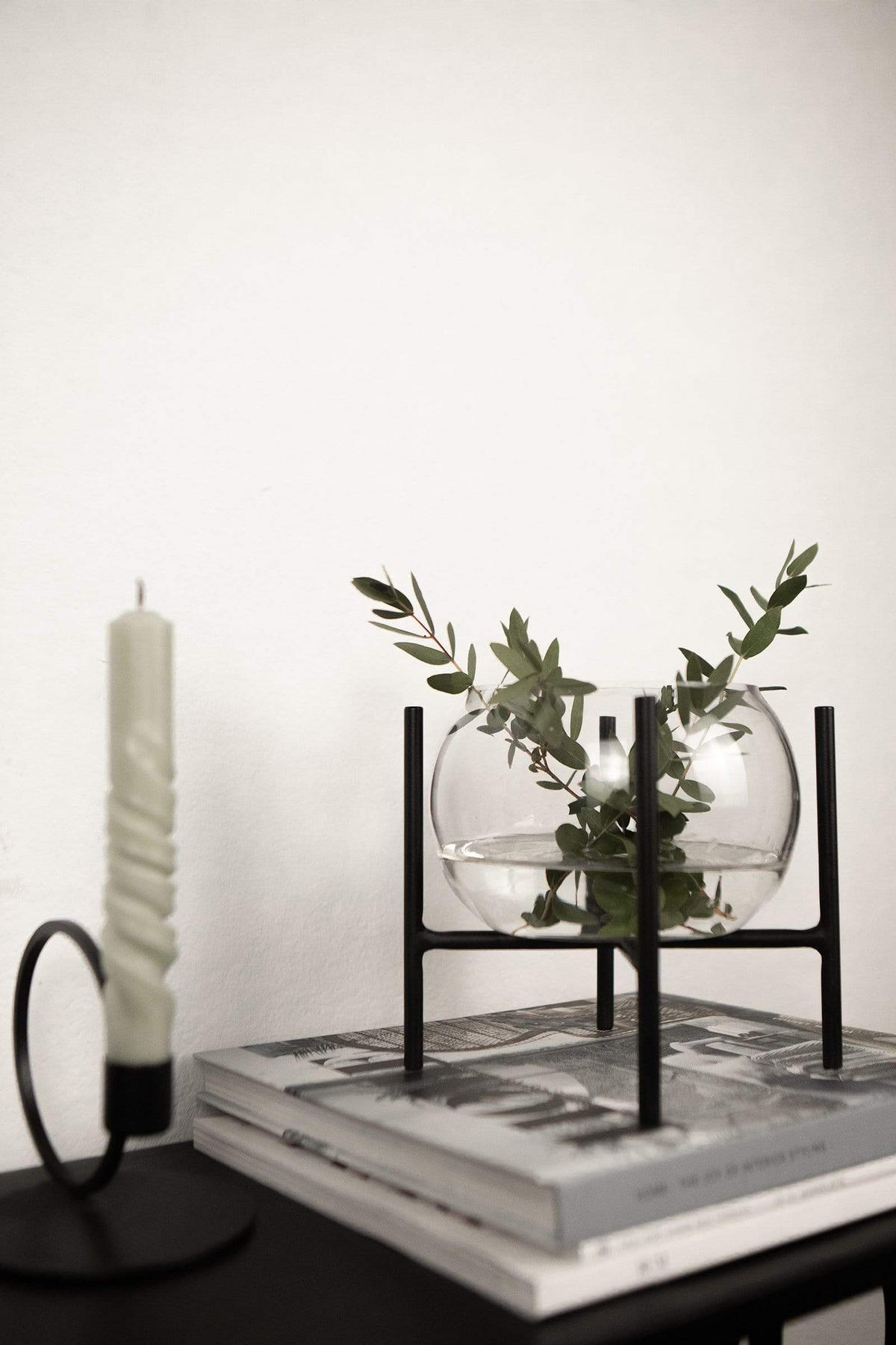 VASE Arzu aus Glas & Eisen in Schwarz 18/23 cm - Schwarz, Glas (23cm) - LaLe Living