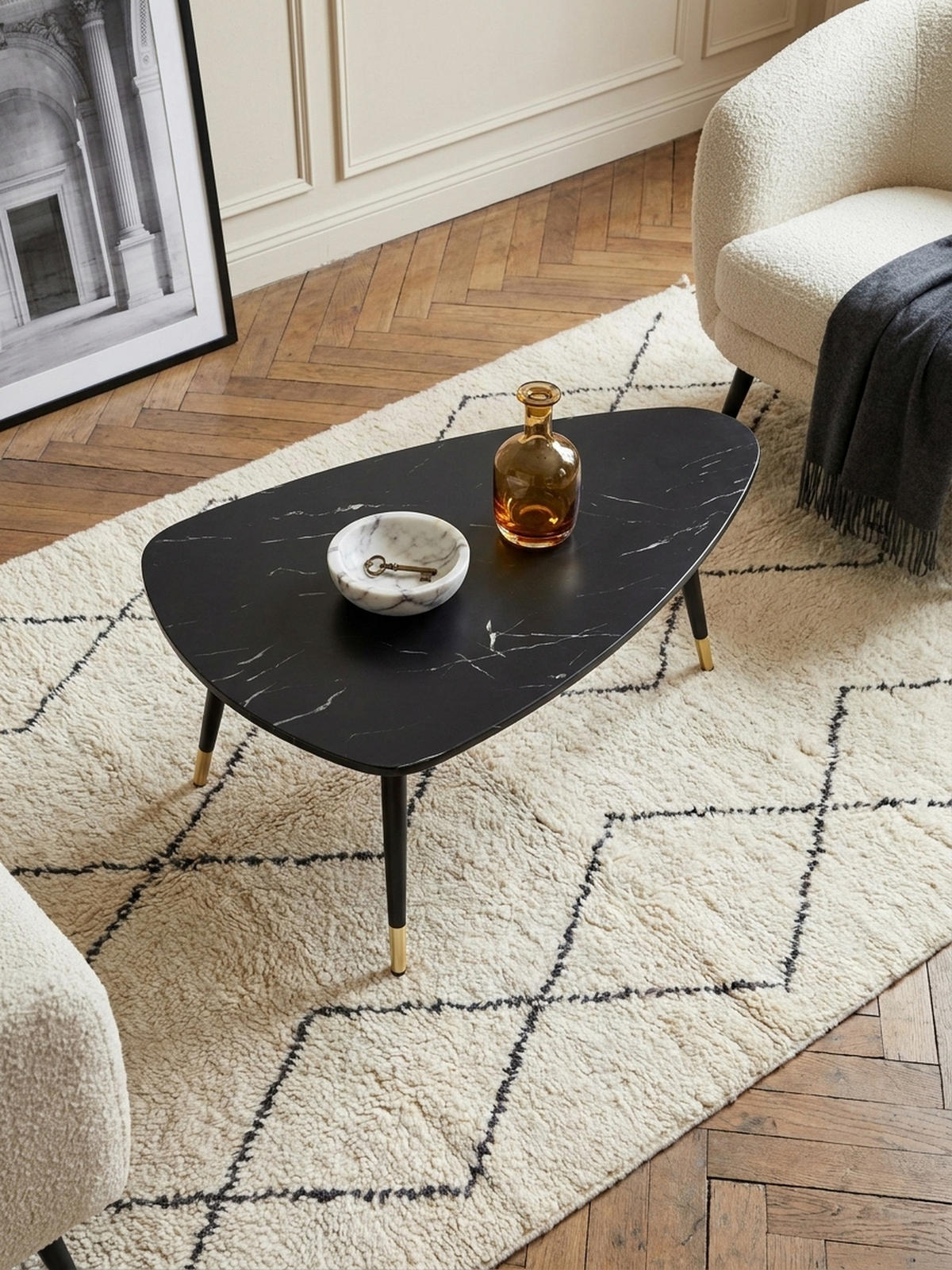 COUCHTISCH mit Marmor Optik, Dreibein, Metall-Gestell, Dreieckig, Schwarz 90x60x41 cm - Schwarz, Holzwerkstoff/Metall (60/90/41cm) - KADIMA DESIGN