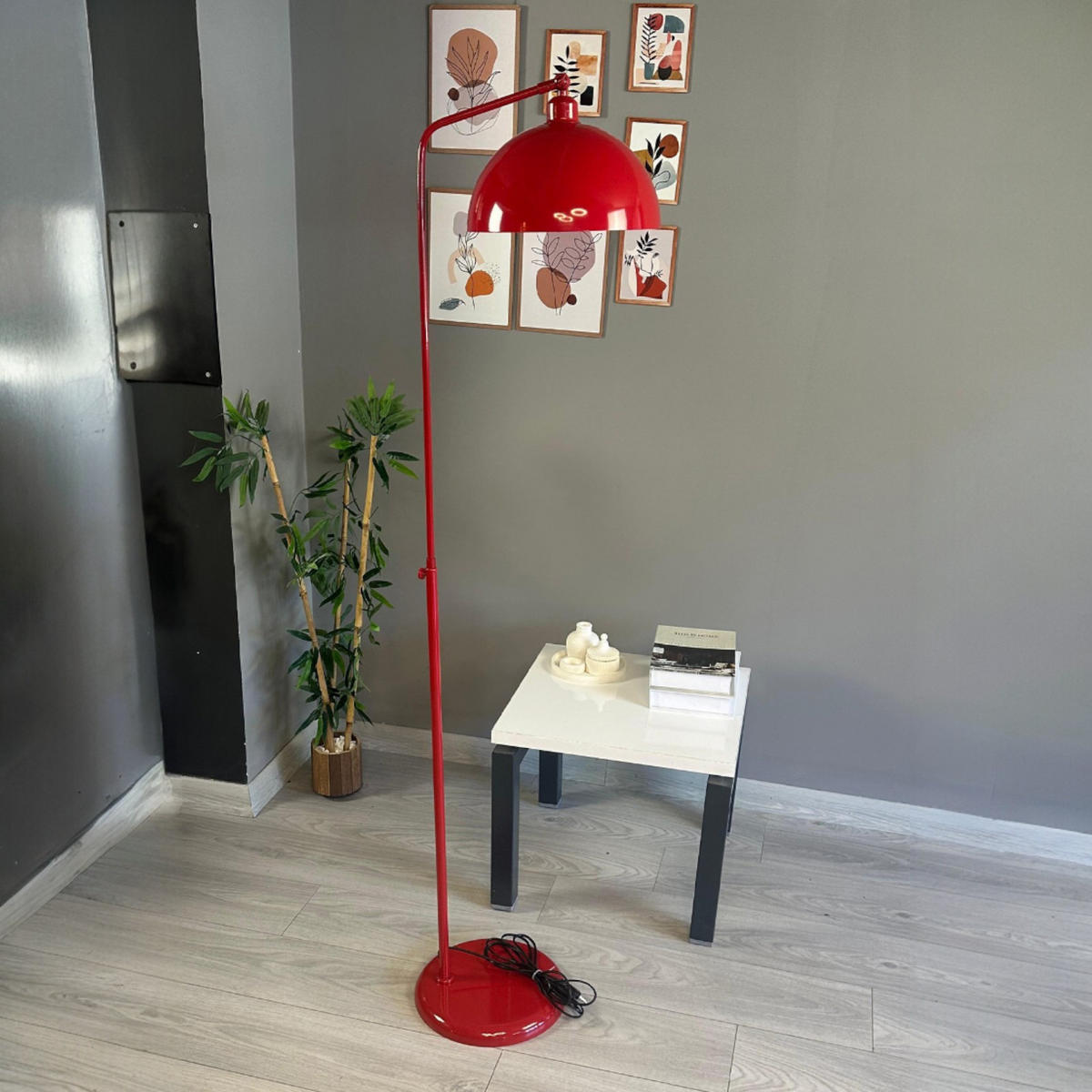 STEHLAMPE Norek aus Metall mit E27, verstellbarer Lampenschirm - Rot, Metall (37/37/169cm) - Bamyum