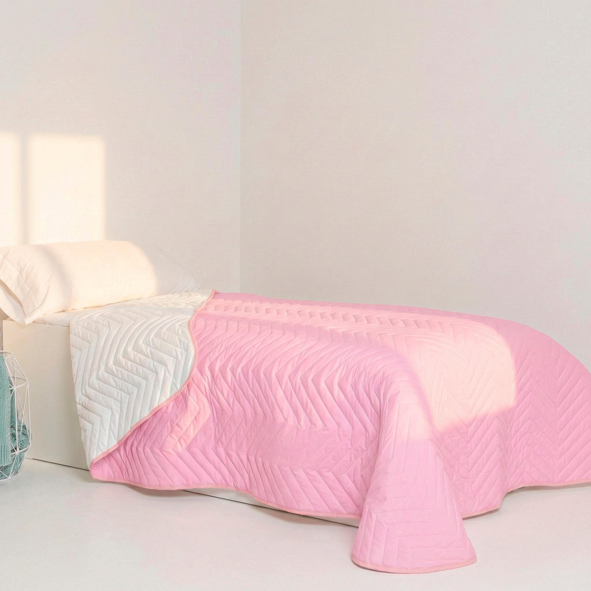 Happy Friday Tagesdecke Pink 180x260 cm
