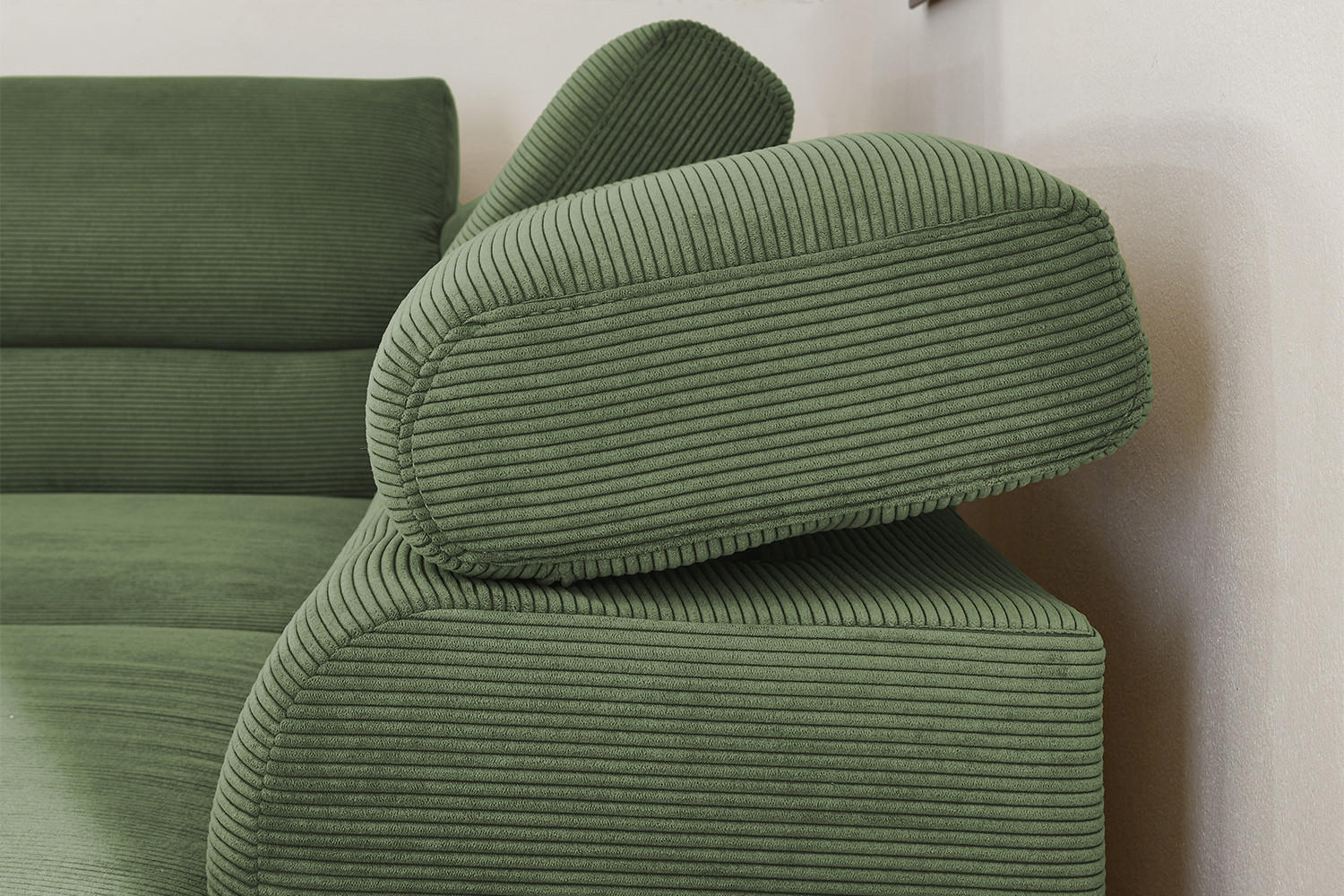 ECKSOFA MIT MOTORISCHEM SITZVORZUG DELIA Grün Cord - Schwarz/Grün, Textil/Metall (276/219cm) - KAWOLA