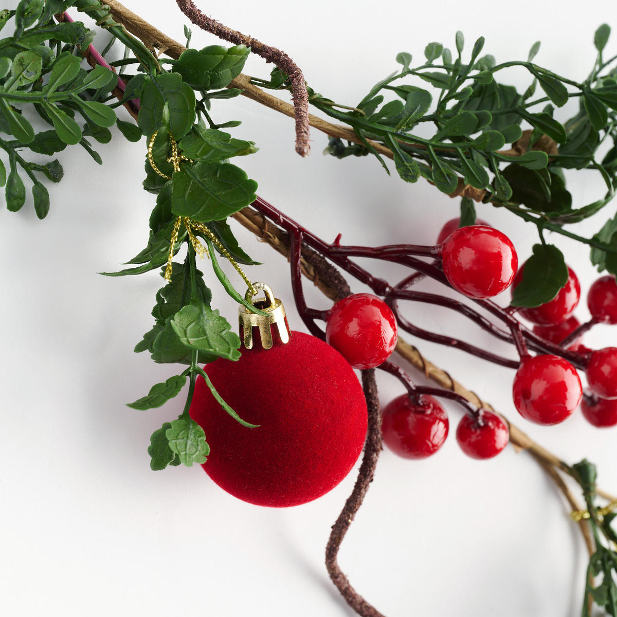 GIRLANDE SOLME, 50x22x8 cm, Rot, Weihnachtsgirlande, Weihnachtsdekoration, Weihnachtsdeko, Deko Wohnzimmer, Winter Christmas, XMAS Geschenk - Rot, Kunststoff (122cm) - home&you
