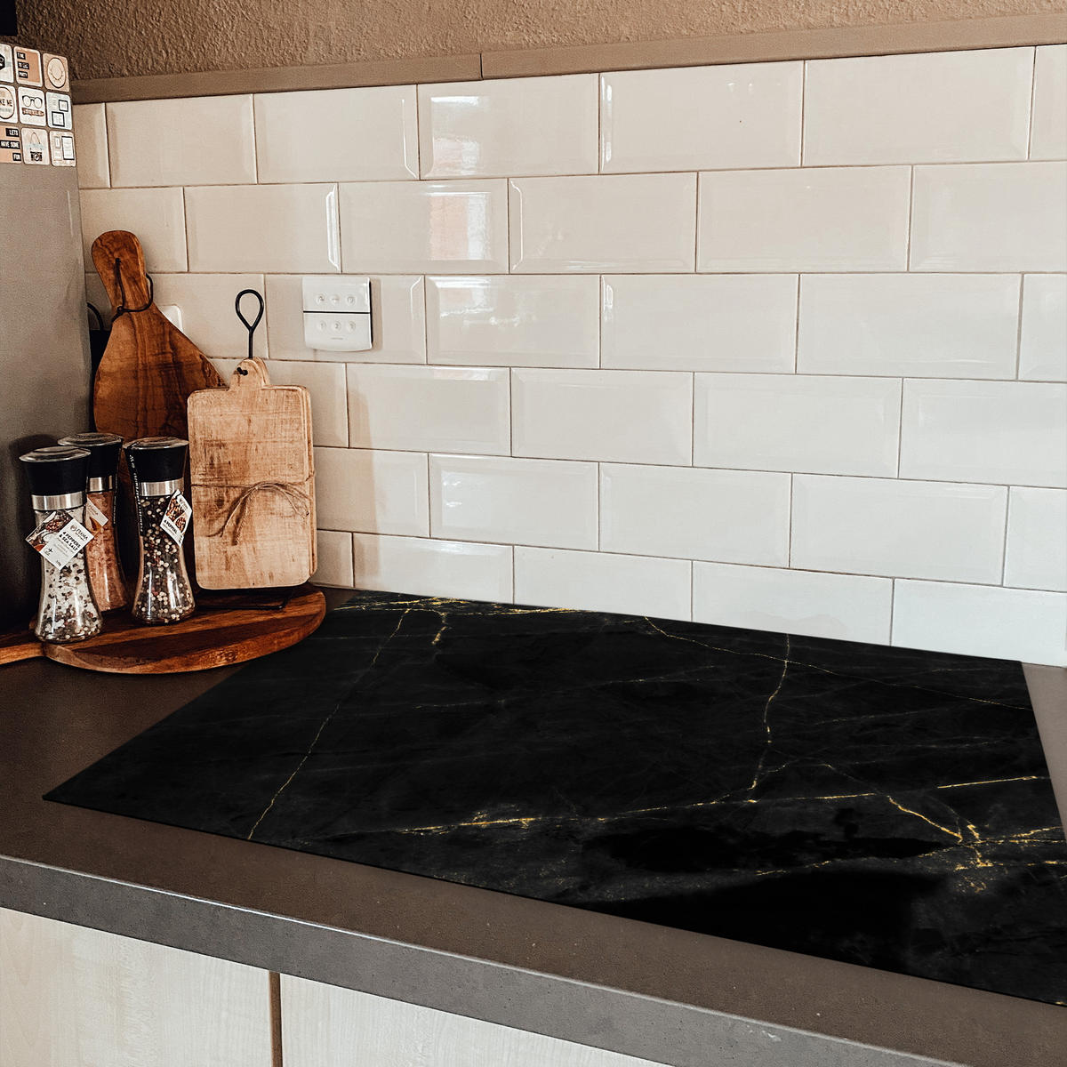HERDABDECKPLATTE Marmor - Schwarz - Gold - Chic - Marmoroptik - Design Ceranfeldabdeckung 80x52 cm - Schwarz, Kunststoff (80/52/0.2cm) - MuchoWow